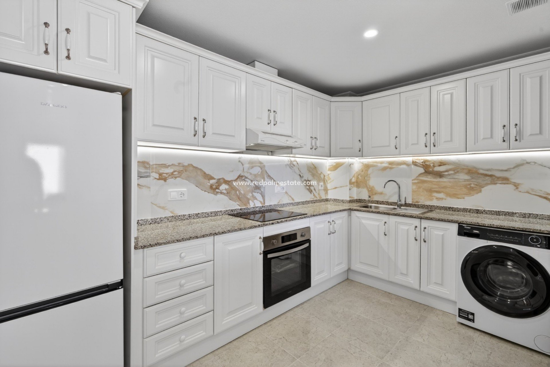 Resale - Apartment -
Orihuela Costa - Campoamor