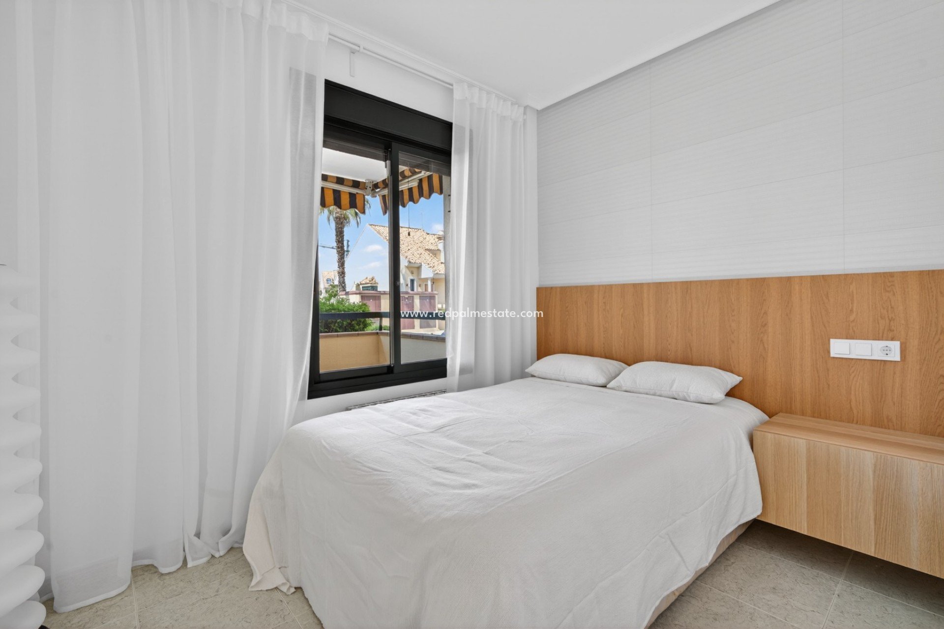 Resale - Apartment -
Orihuela Costa - Campoamor