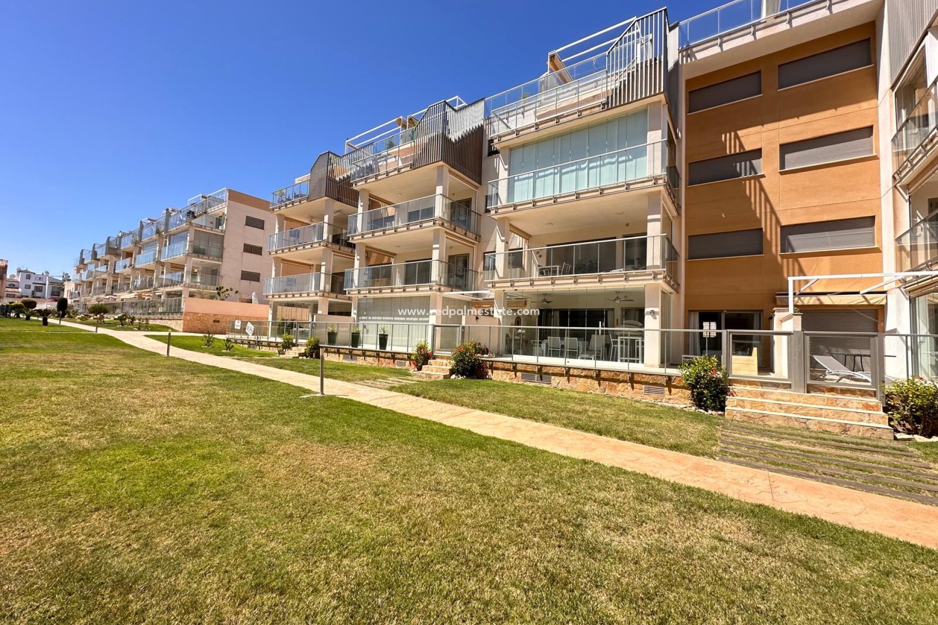 Resale - Apartment -
Orihuela Costa - Costa Blanca