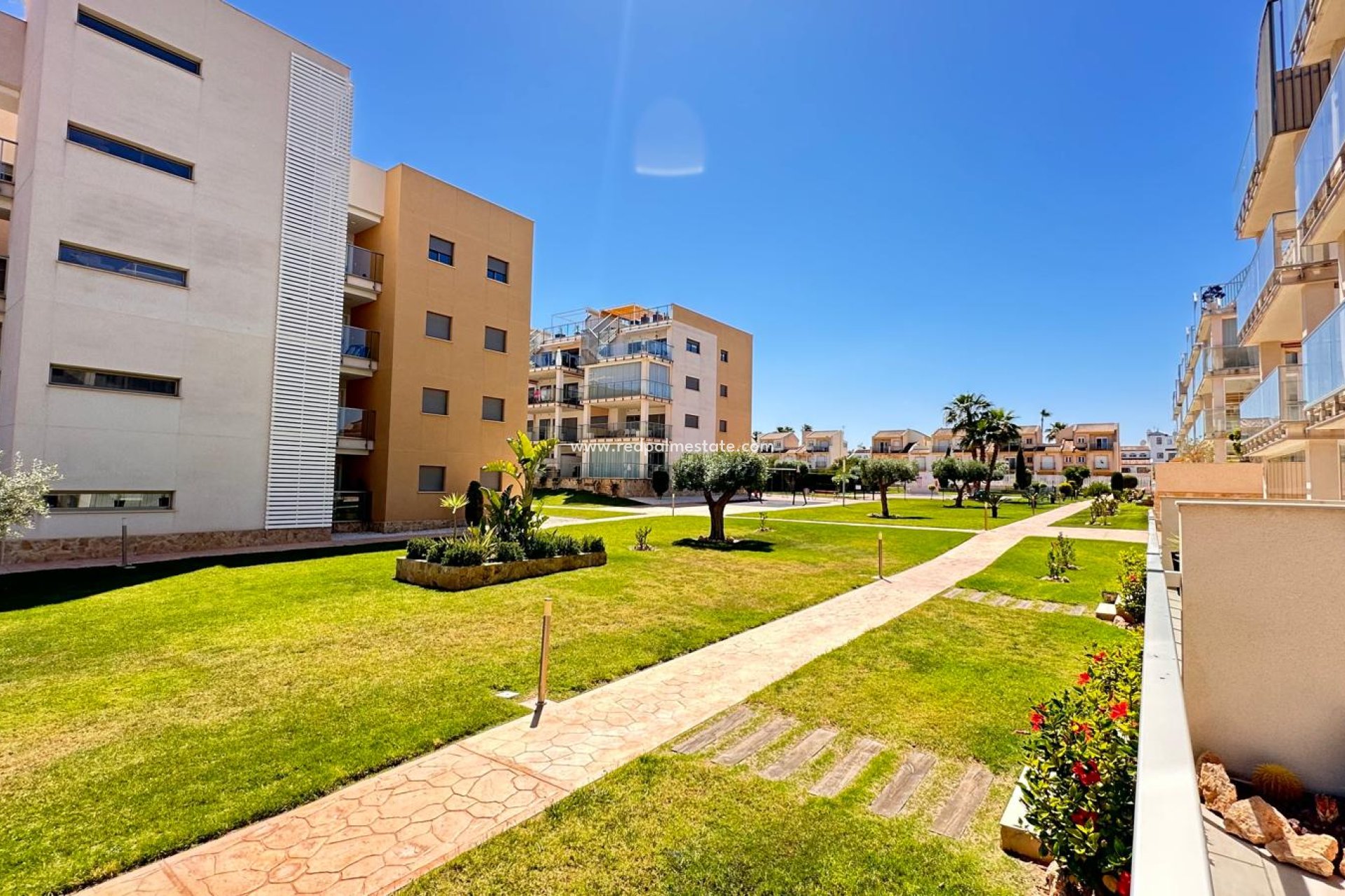 Resale - Apartment -
Orihuela Costa - Costa Blanca