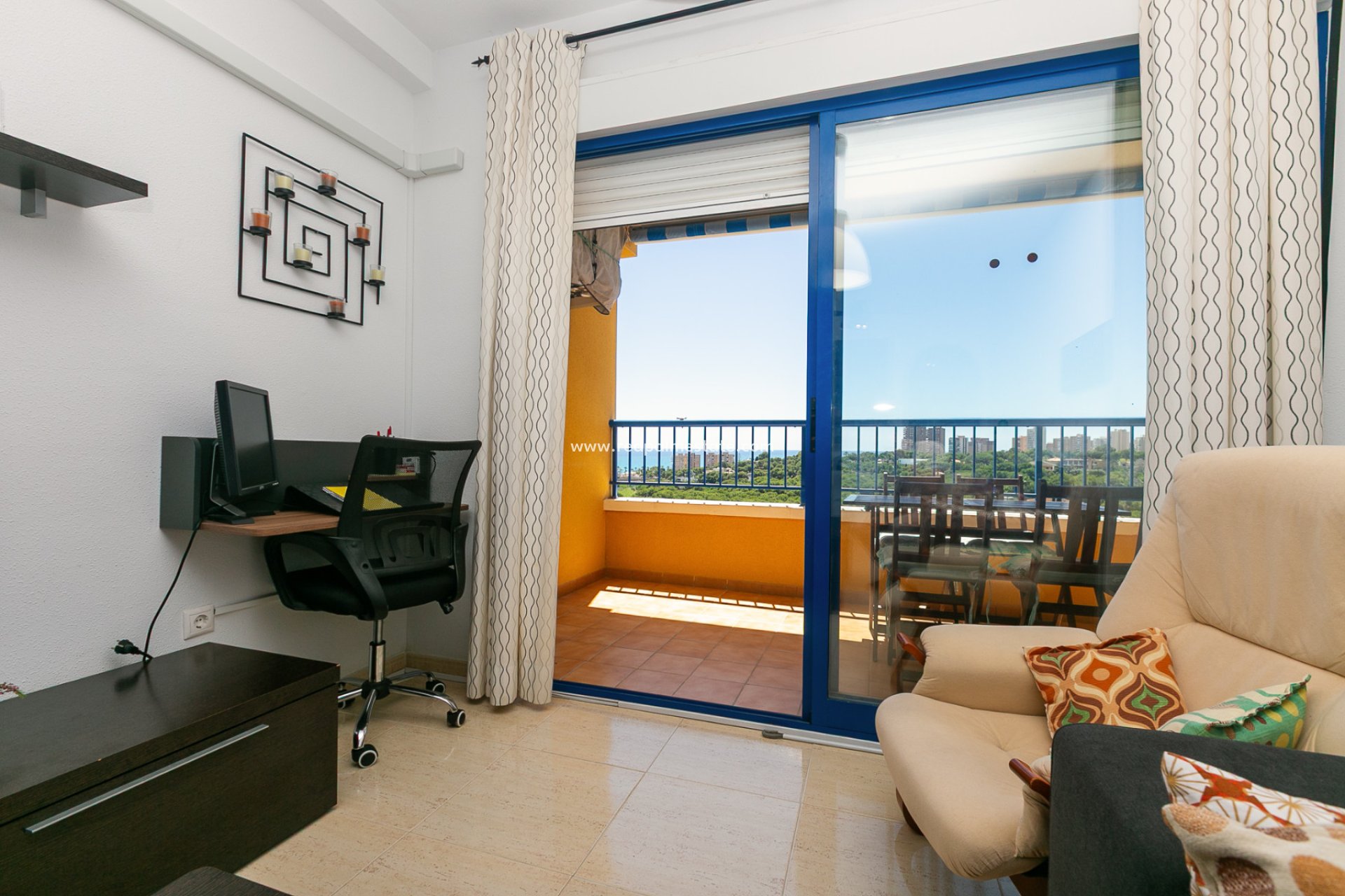 Resale - Apartment -
Orihuela Costa - Dehesa de Campoamor