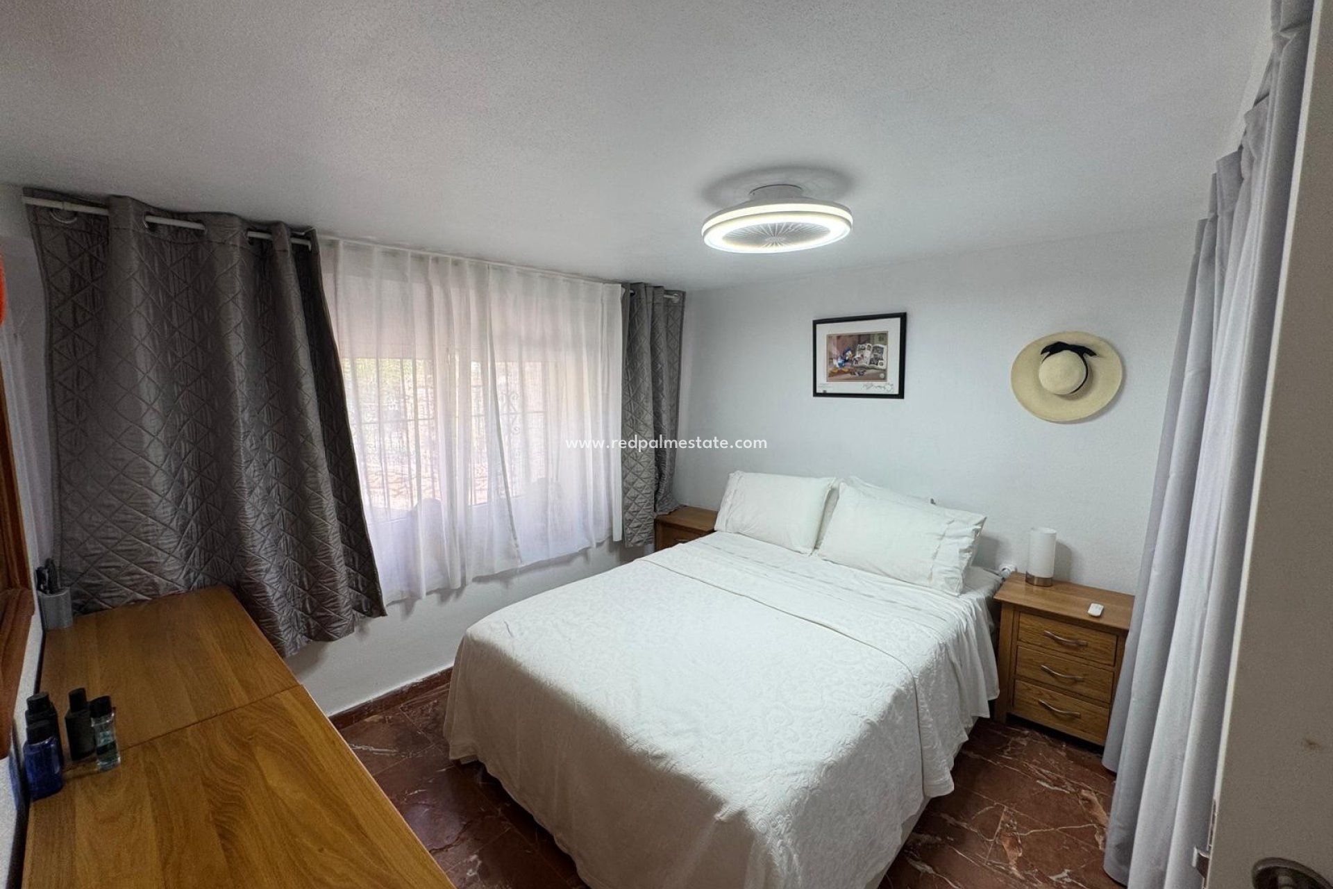 Resale - Apartment -
Orihuela Costa - Inland