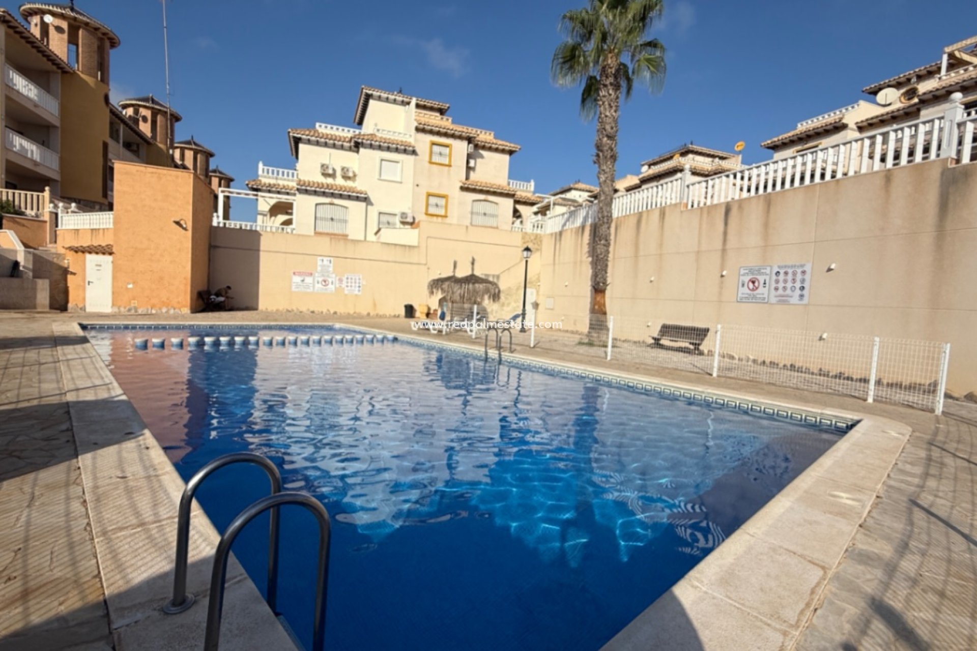 Resale - Apartment -
Orihuela Costa - Inland