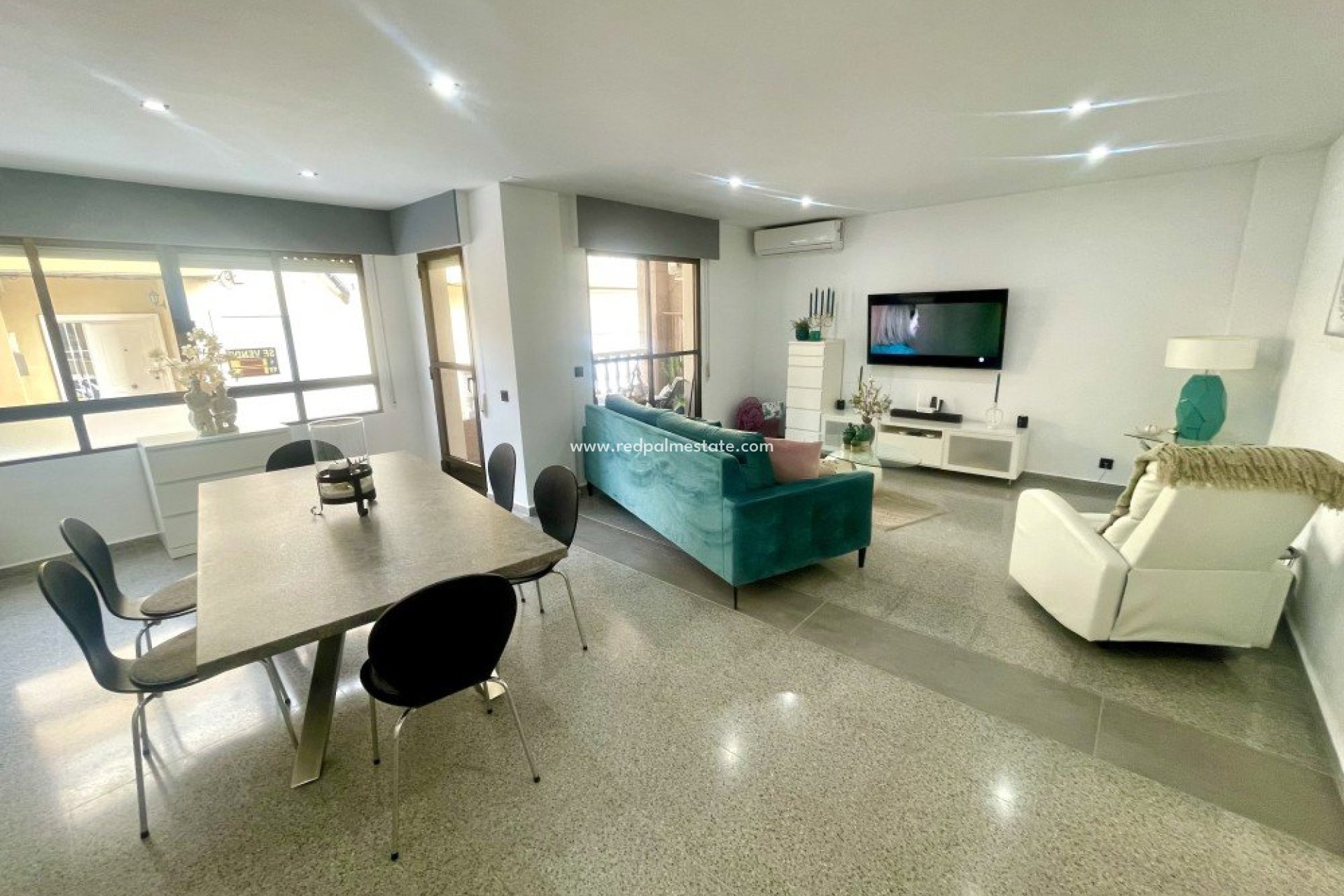 Resale - Apartment -
Orihuela Costa - Inland