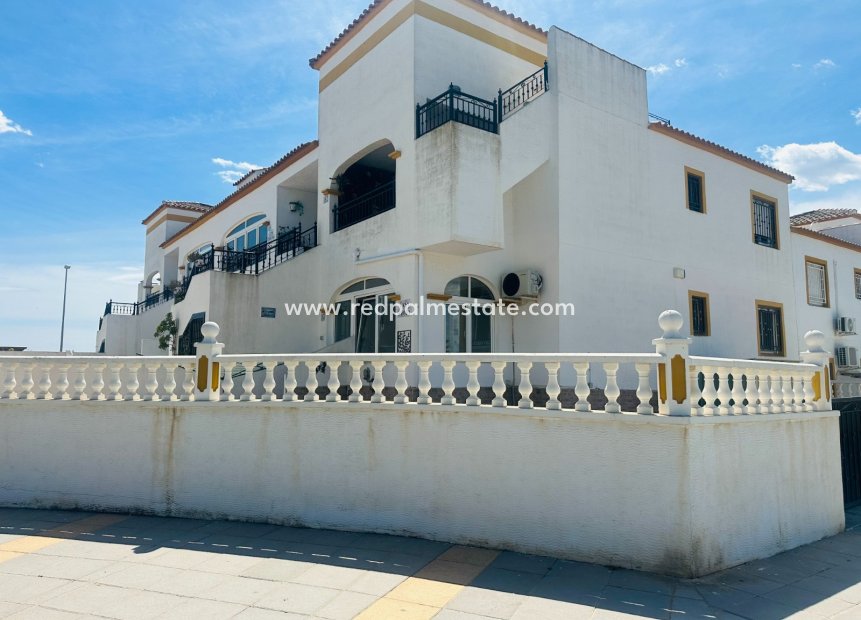 Resale - Apartment -
Orihuela Costa - Inland