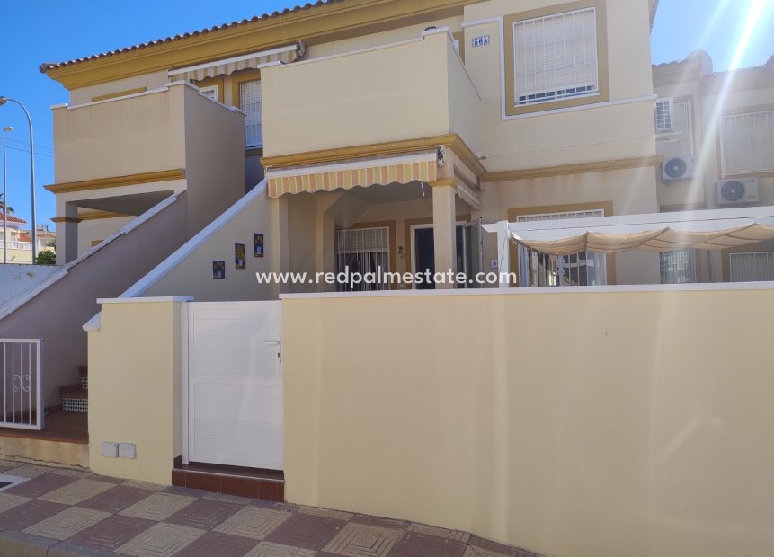 Resale - Apartment -
Orihuela Costa - Inland