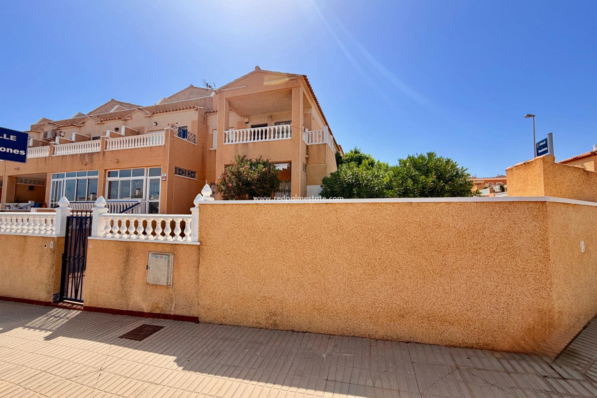 Resale - Apartment -
Orihuela Costa - La Ciñuelica - Villa Rosa