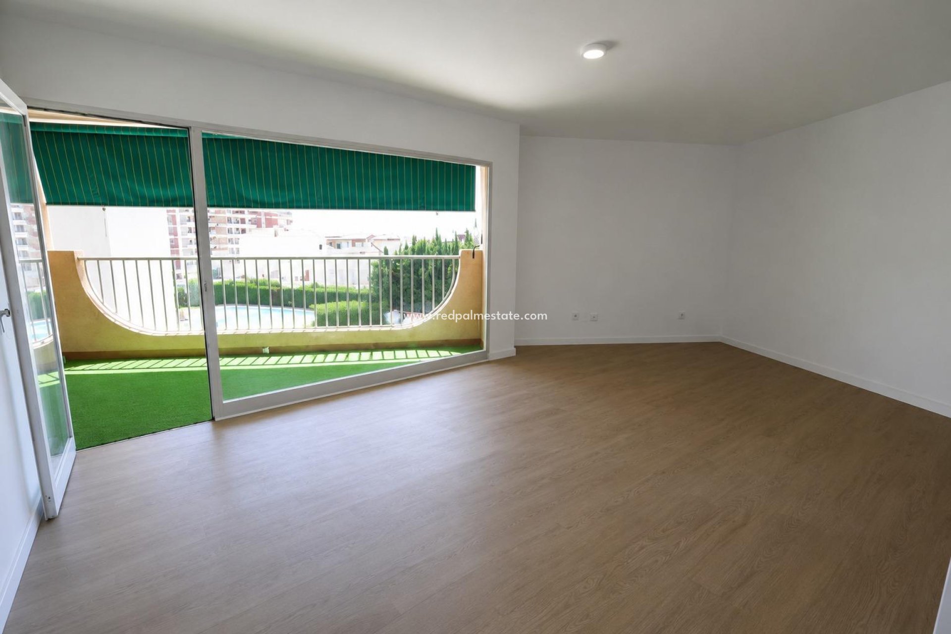 Resale - Apartment -
Orihuela Costa - La Zenia