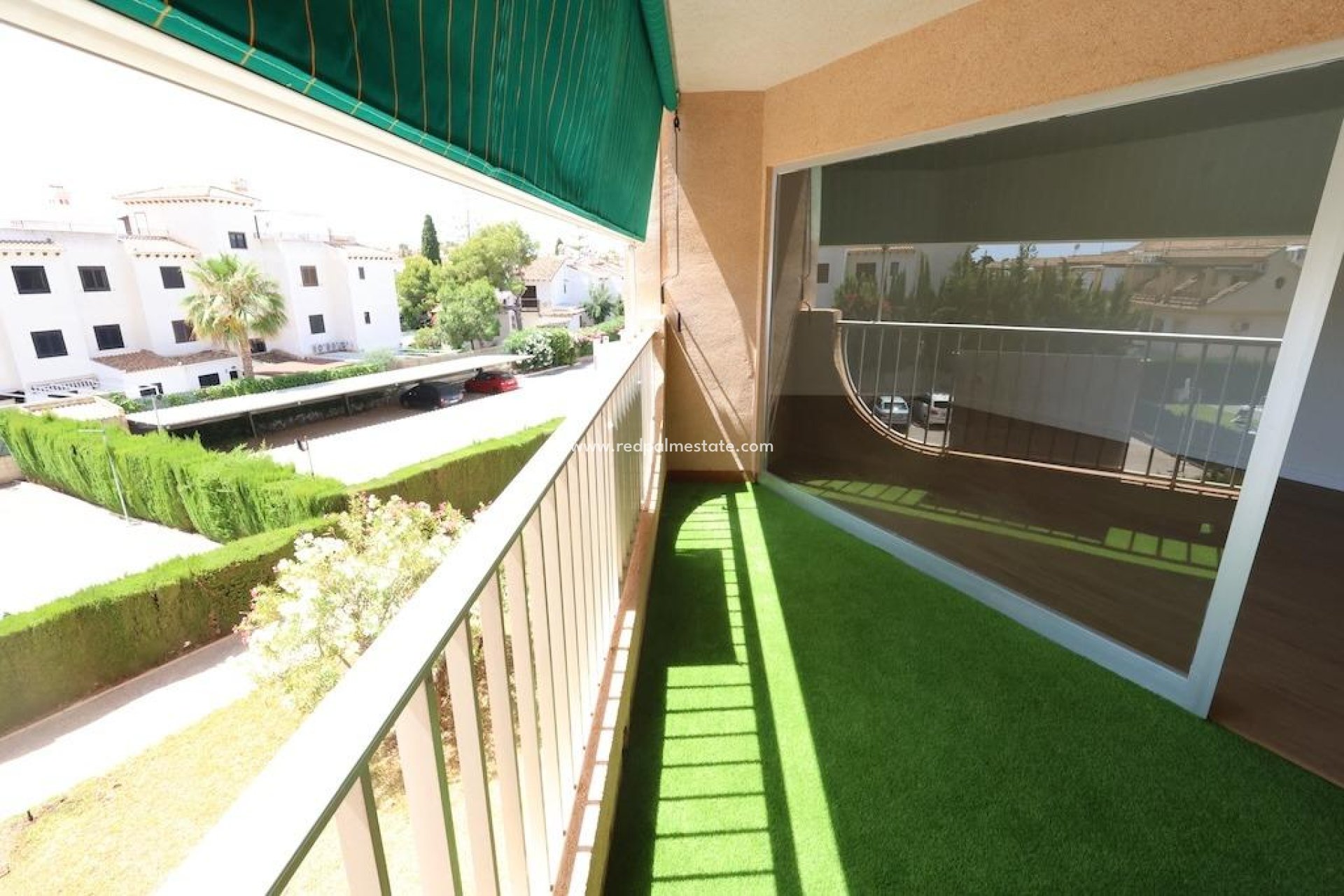 Resale - Apartment -
Orihuela Costa - La Zenia