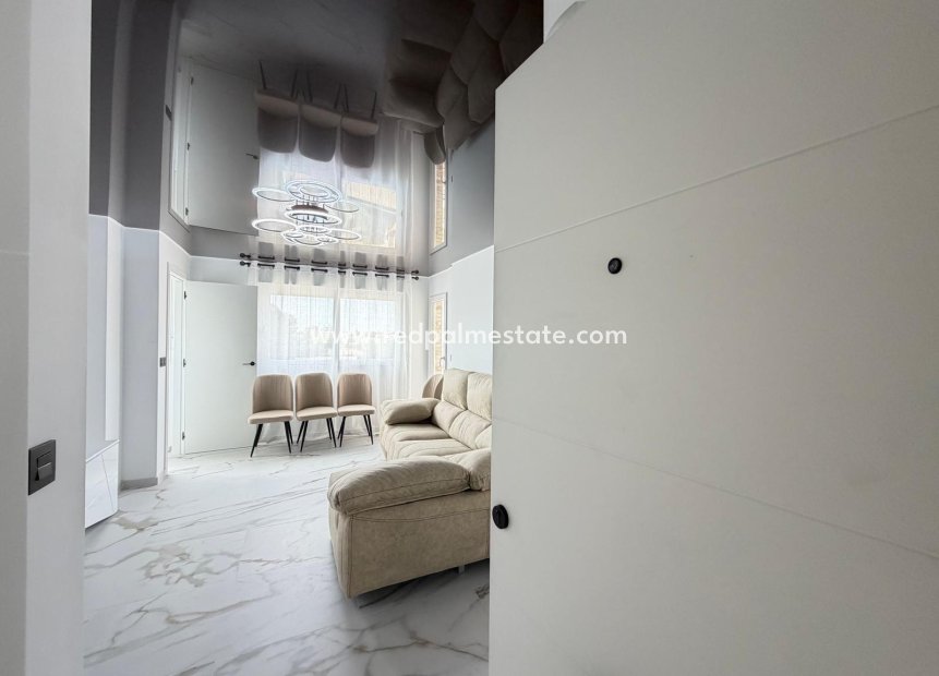 Resale - Apartment -
Orihuela Costa - La Zenia