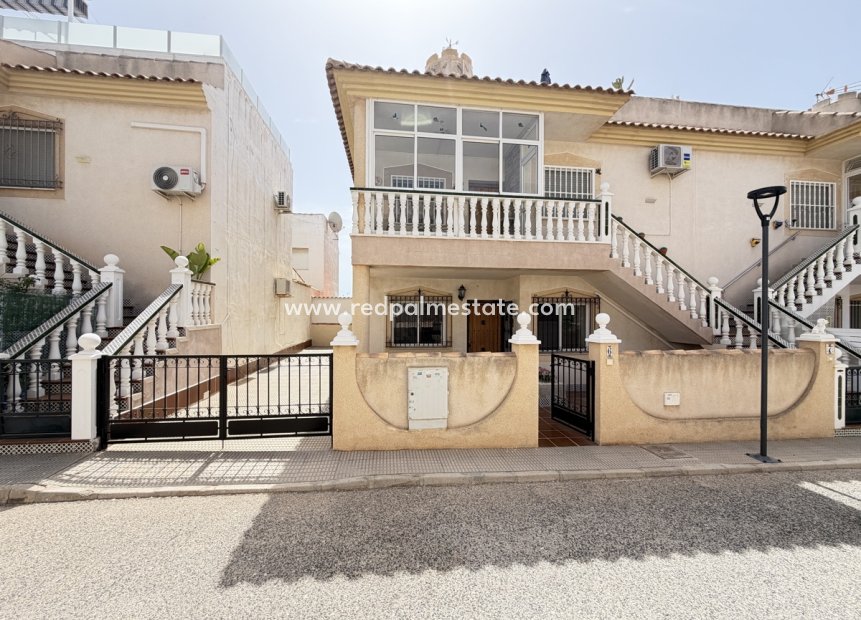 Resale - Apartment -
Orihuela Costa - La Zenia