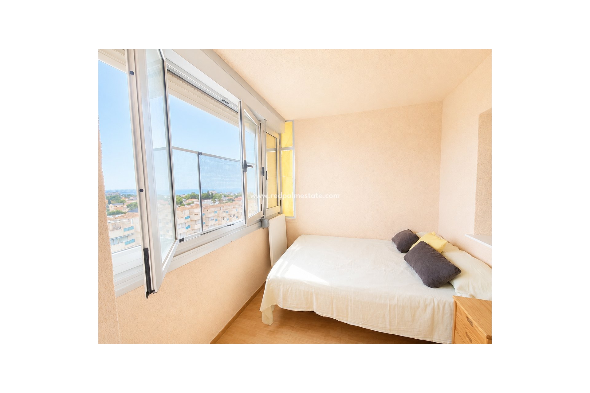 Resale - Apartment -
Orihuela Costa - La Zenia