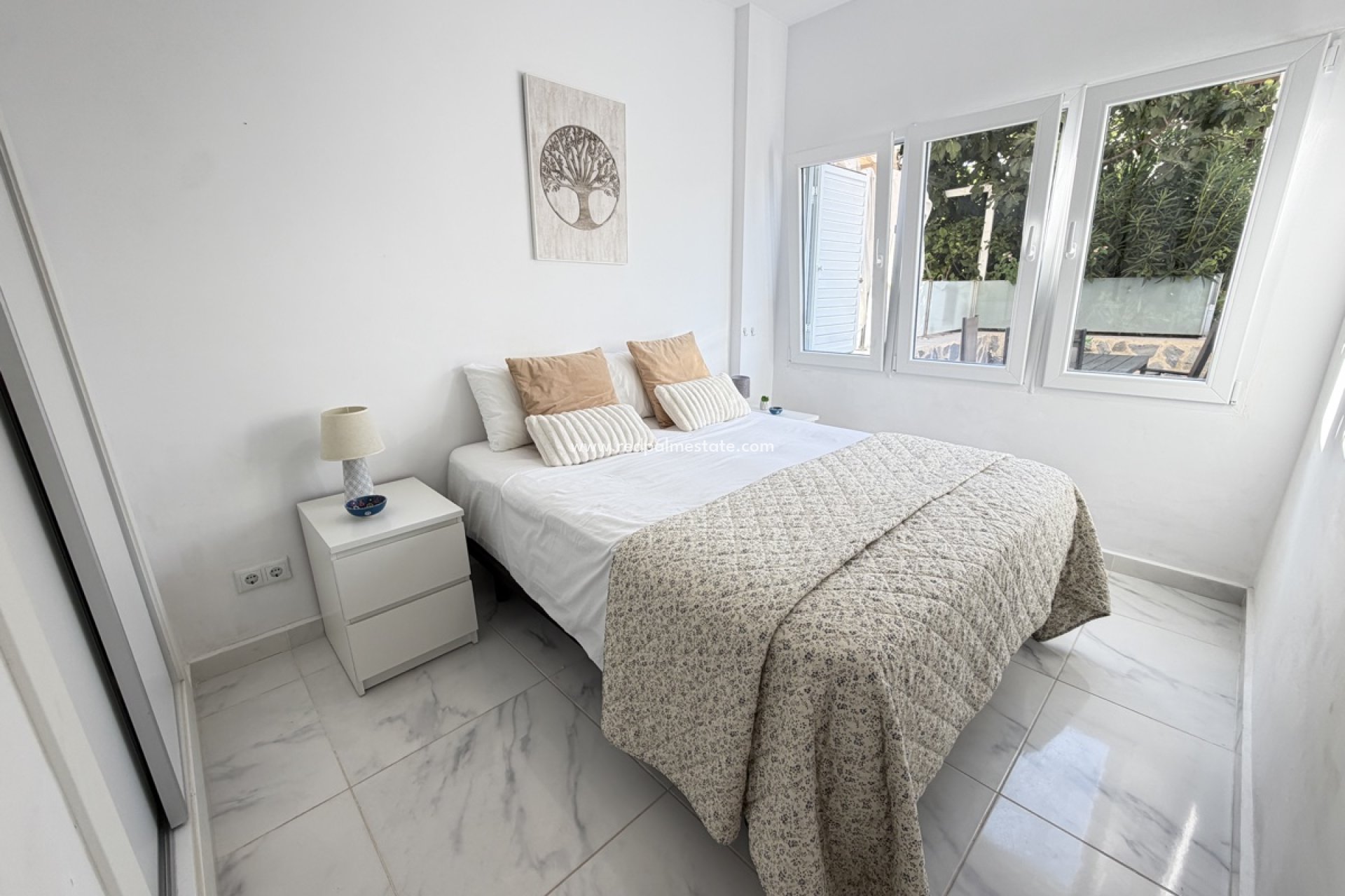Resale - Apartment -
Orihuela Costa - La Zenia