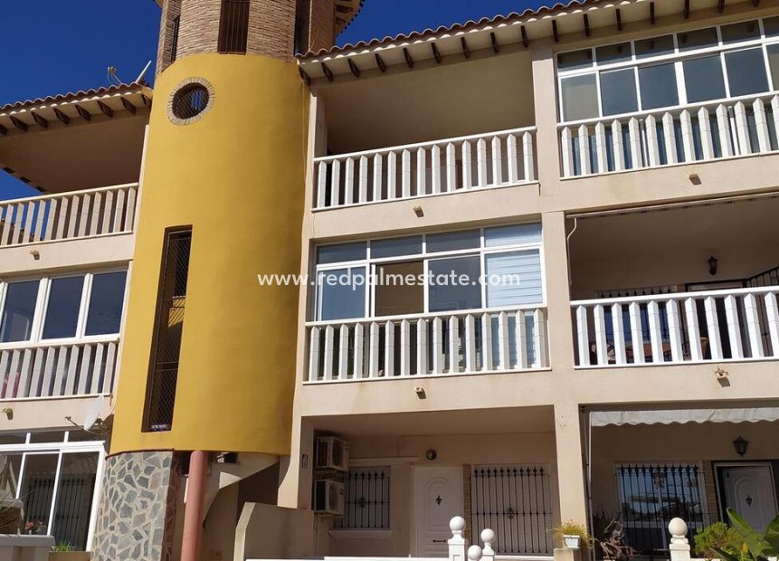 Resale - Apartment -
Orihuela Costa - La Zenia