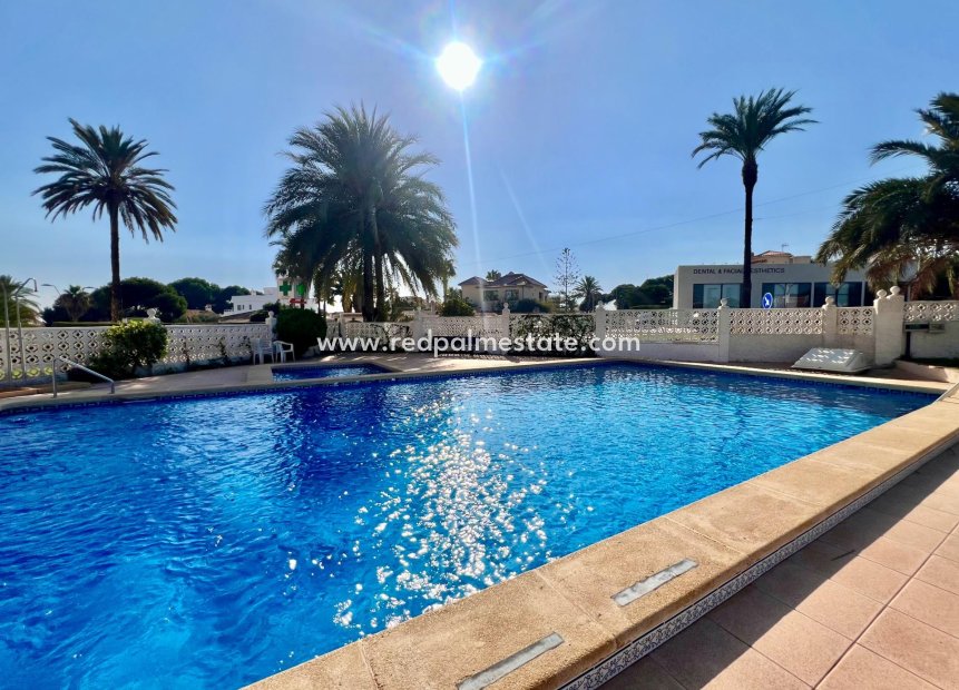 Resale - Apartment -
Orihuela Costa - La Zenia