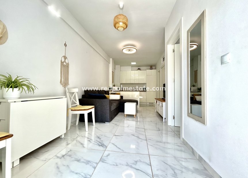 Resale - Apartment -
Orihuela Costa - La Zenia