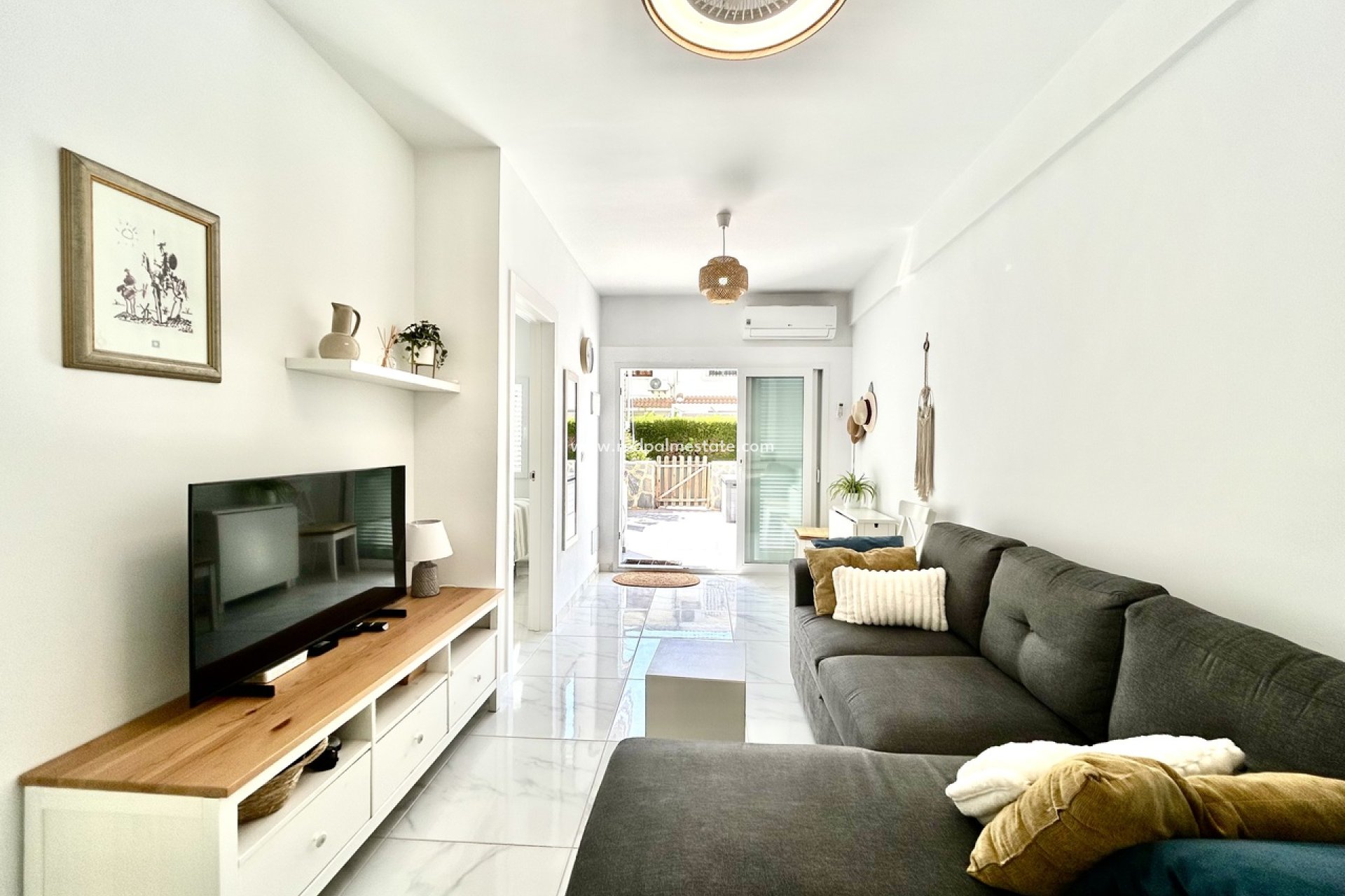 Resale - Apartment -
Orihuela Costa - La Zenia