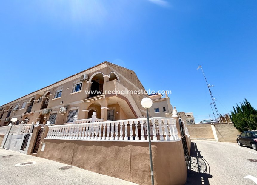 Resale - Apartment -
Orihuela Costa - La Zenia