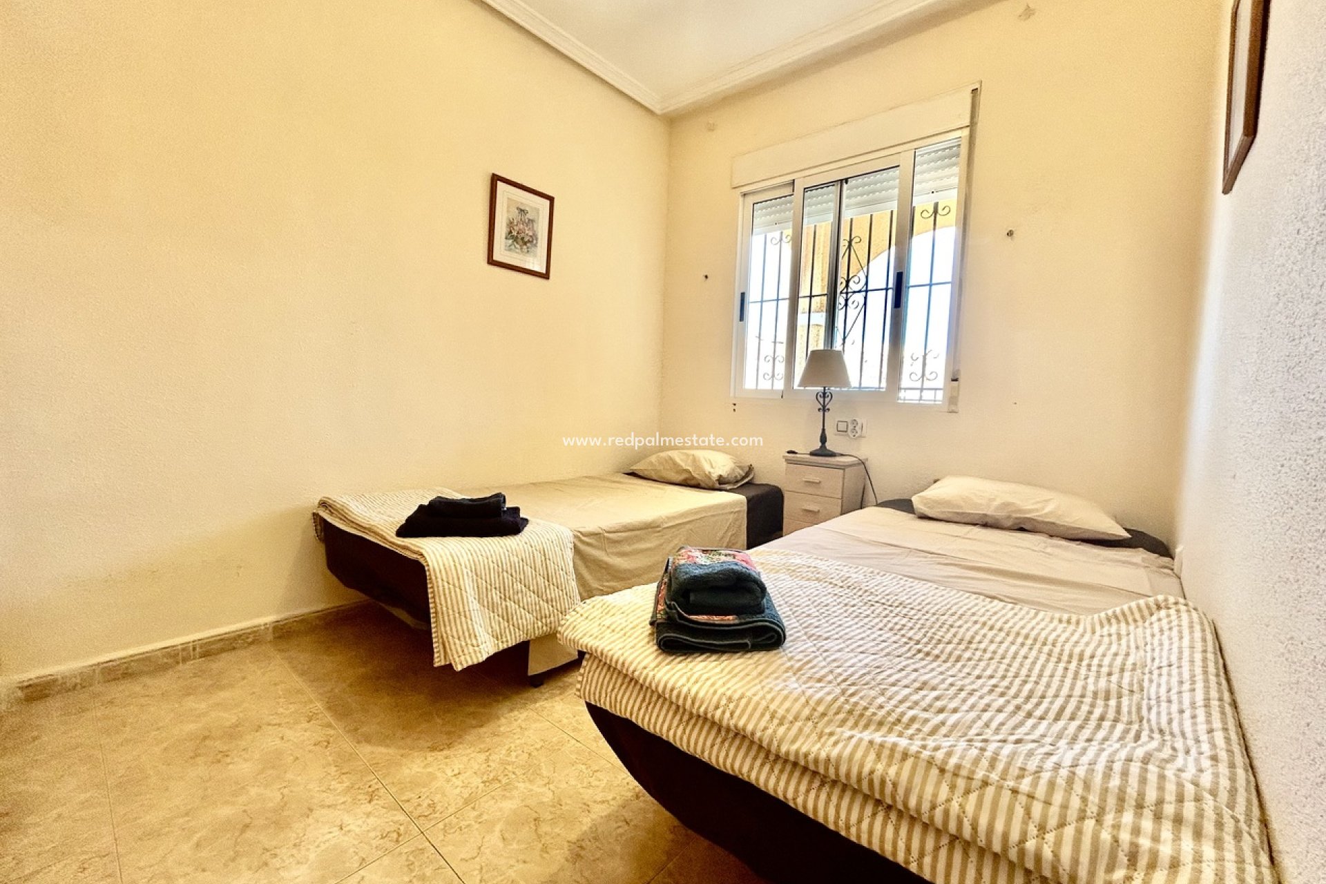 Resale - Apartment -
Orihuela Costa - La Zenia