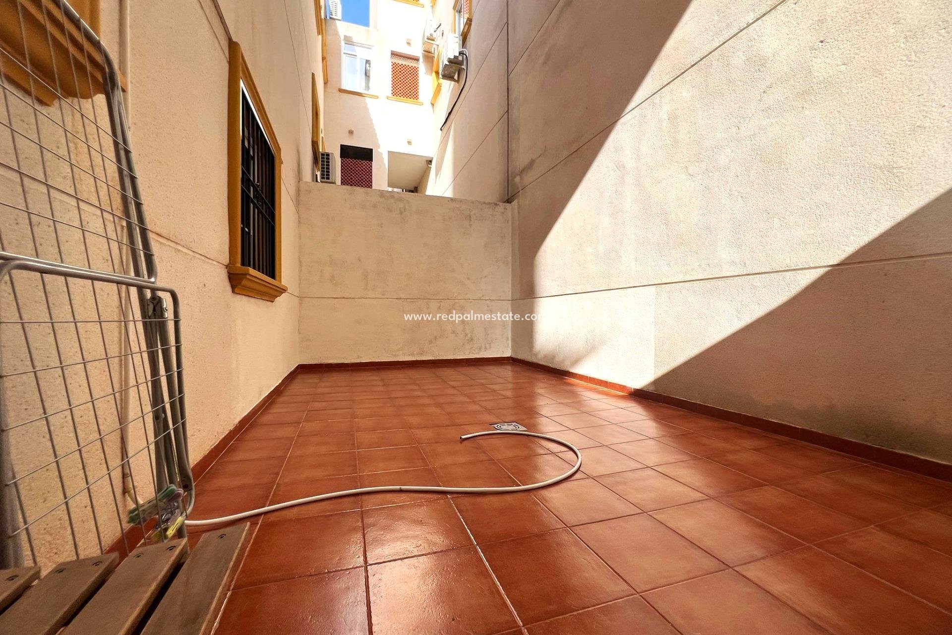 Resale - Apartment -
Orihuela Costa - Lomas De Cabo Roig-los Dolses