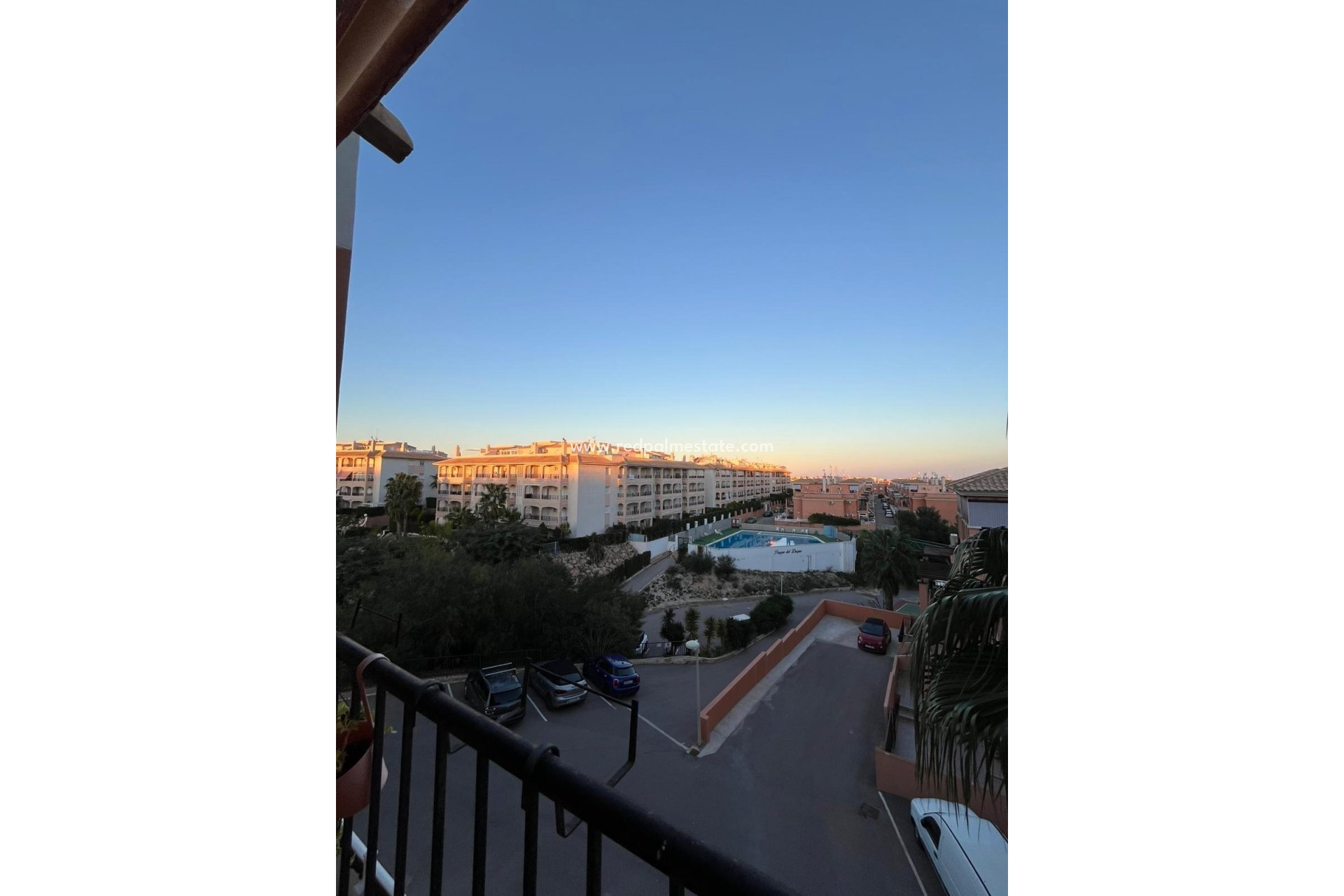 Resale - Apartment -
Orihuela Costa - Los Almendros-La Florida