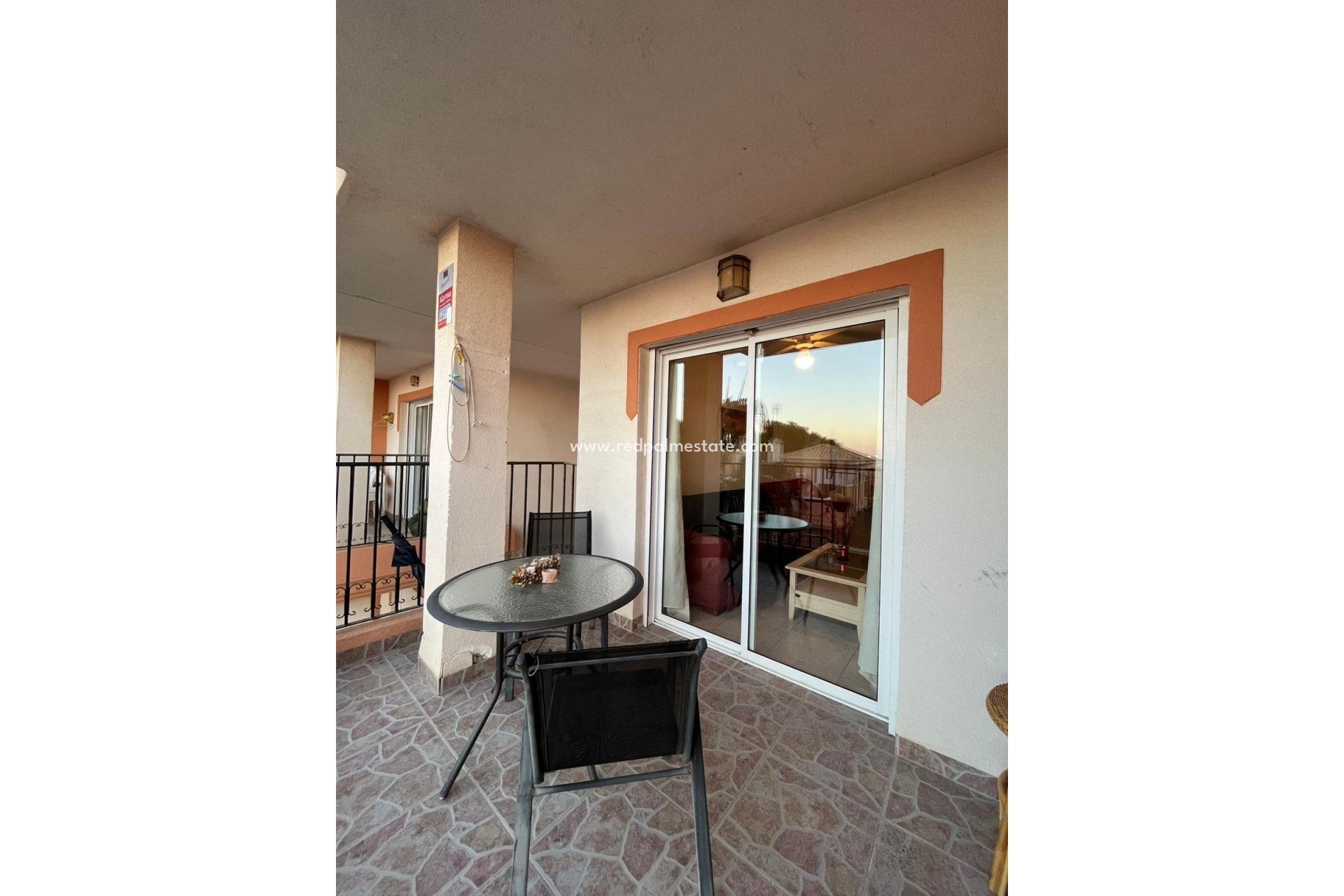 Resale - Apartment -
Orihuela Costa - Los Almendros-La Florida