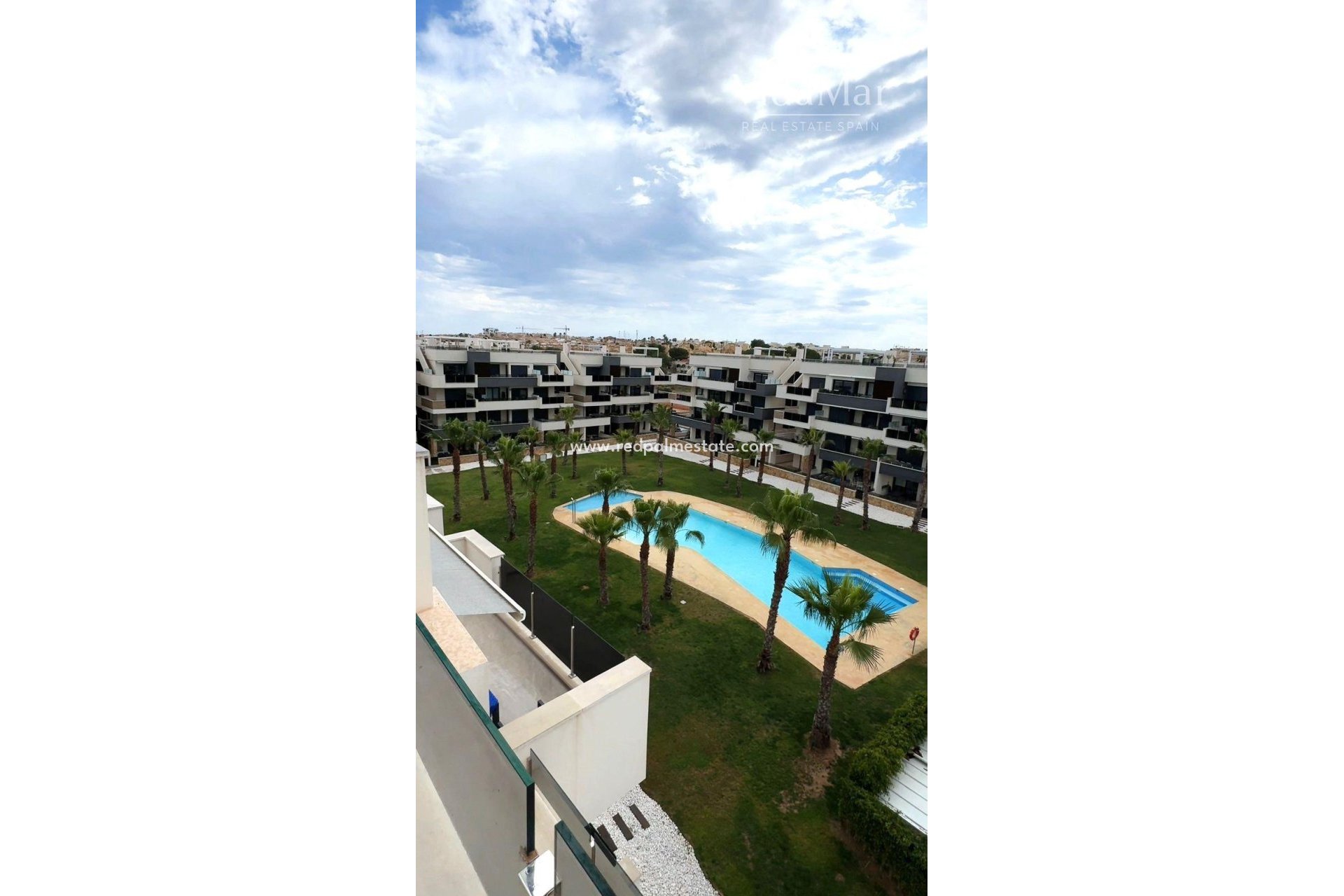 Resale - Apartment -
Orihuela Costa - Los Almendros-la Florida