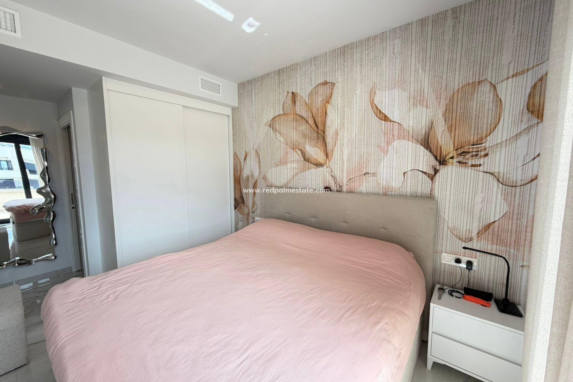Resale - Apartment -
Orihuela Costa - Los Almendros-la Florida