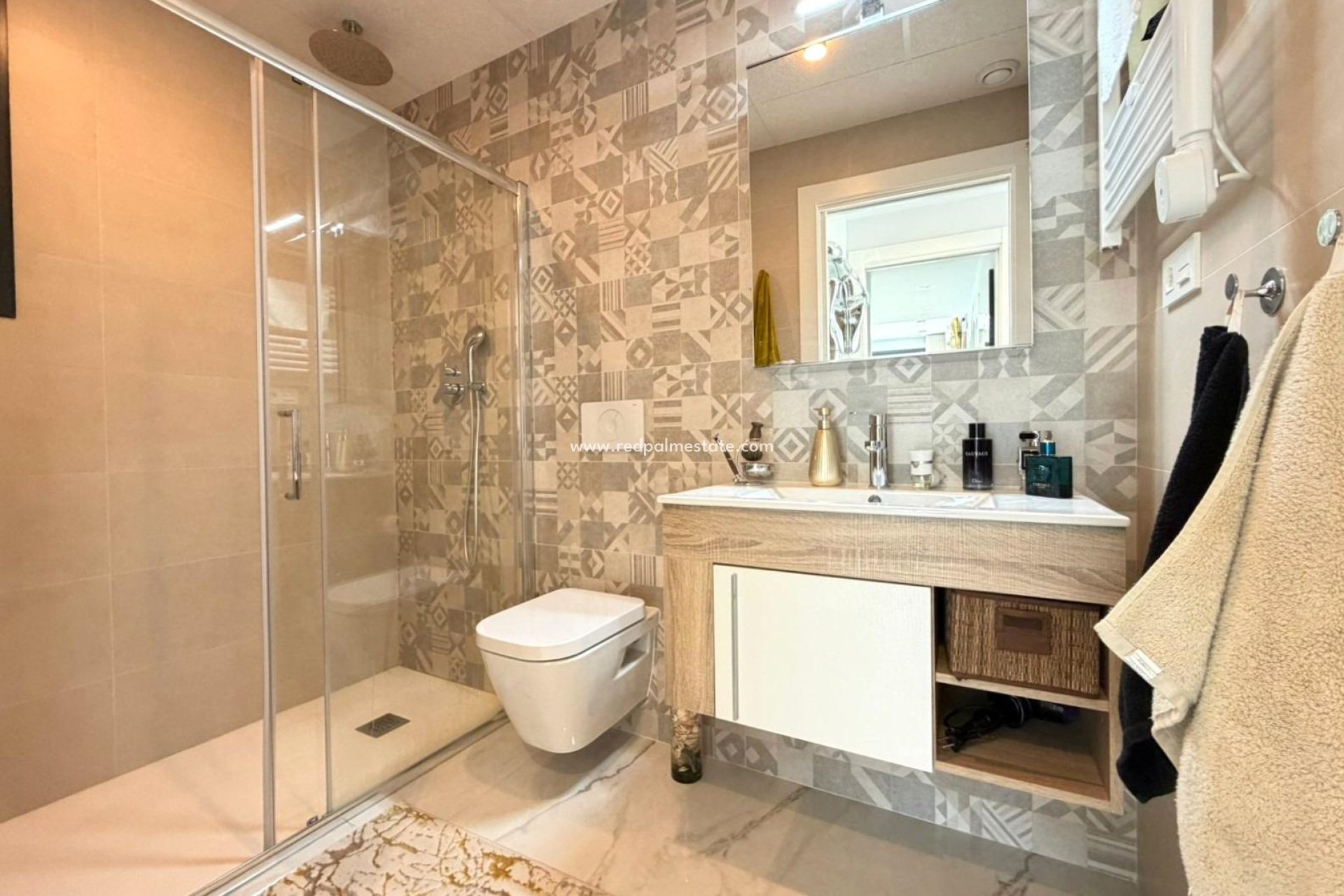 Resale - Apartment -
Orihuela Costa - Los Almendros-la Florida