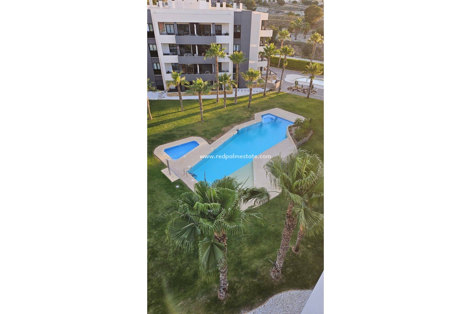 Resale - Apartment -
Orihuela Costa - Los altos