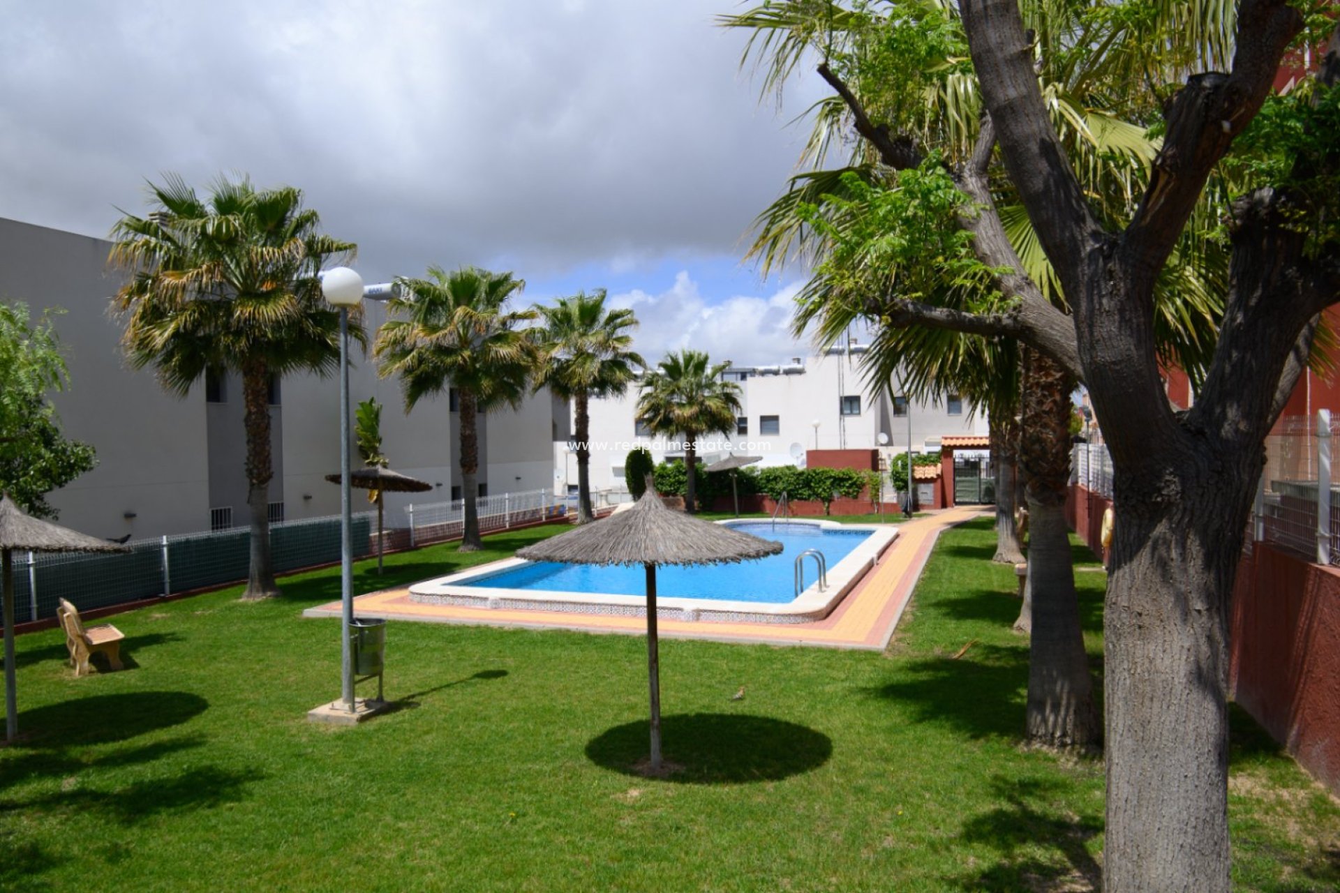 Resale - Apartment -
Orihuela Costa - Los altos