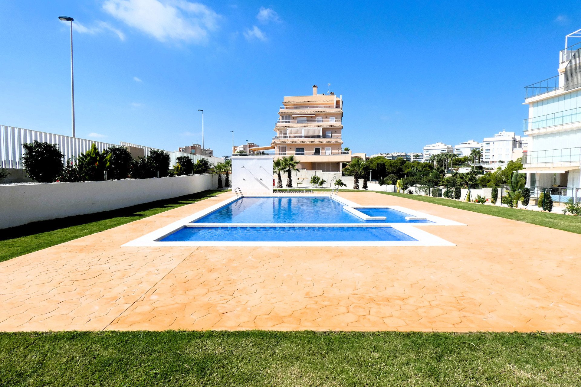 Resale - Apartment -
Orihuela Costa - Los Dolses