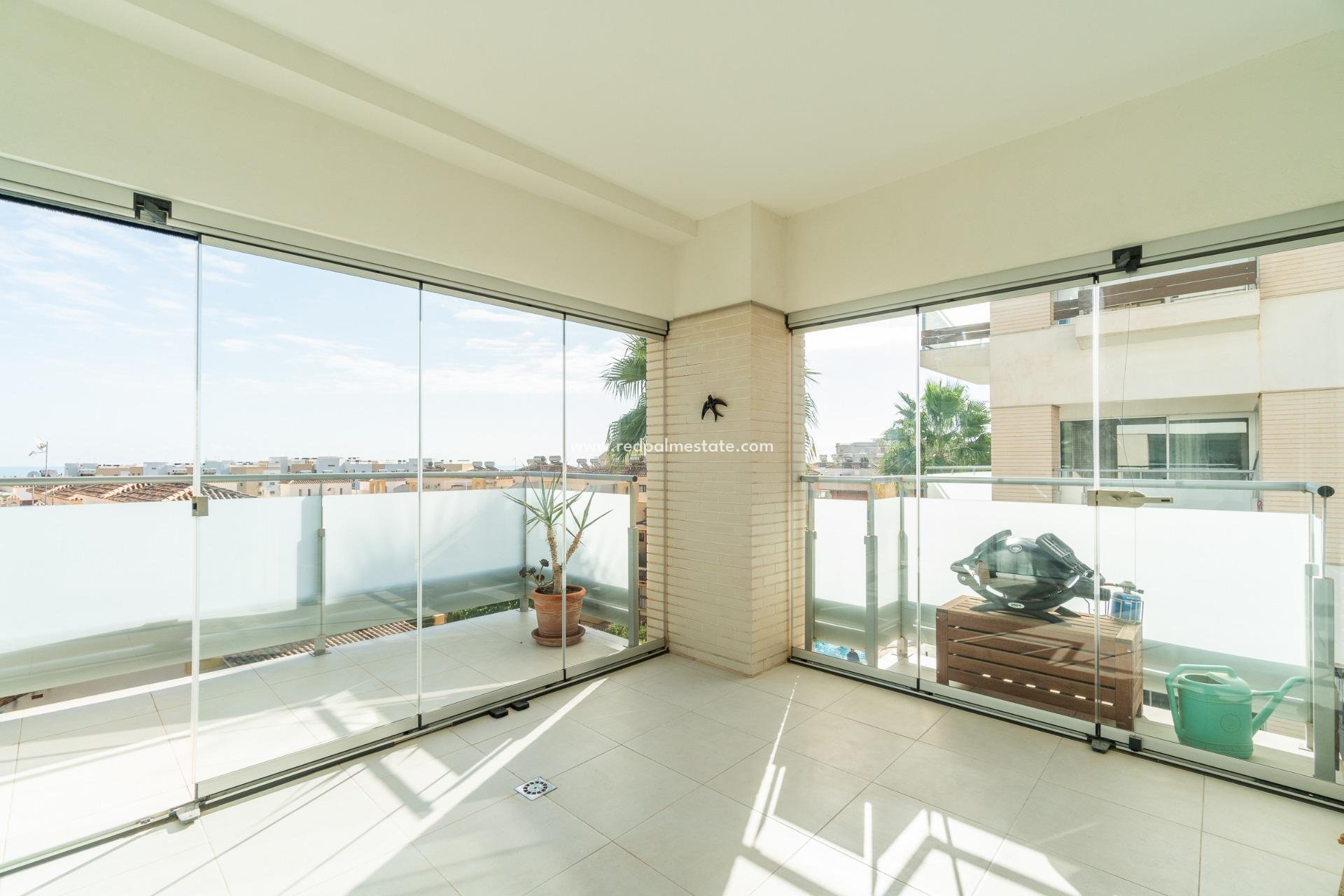 Resale - Apartment -
Orihuela Costa - Los Dolses