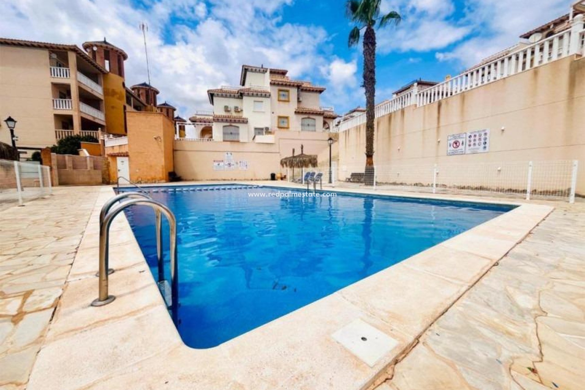 Resale - Apartment -
Orihuela Costa - Los Dolses