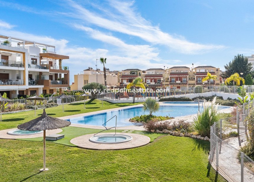 Resale - Apartment -
Orihuela Costa - Los Dolses