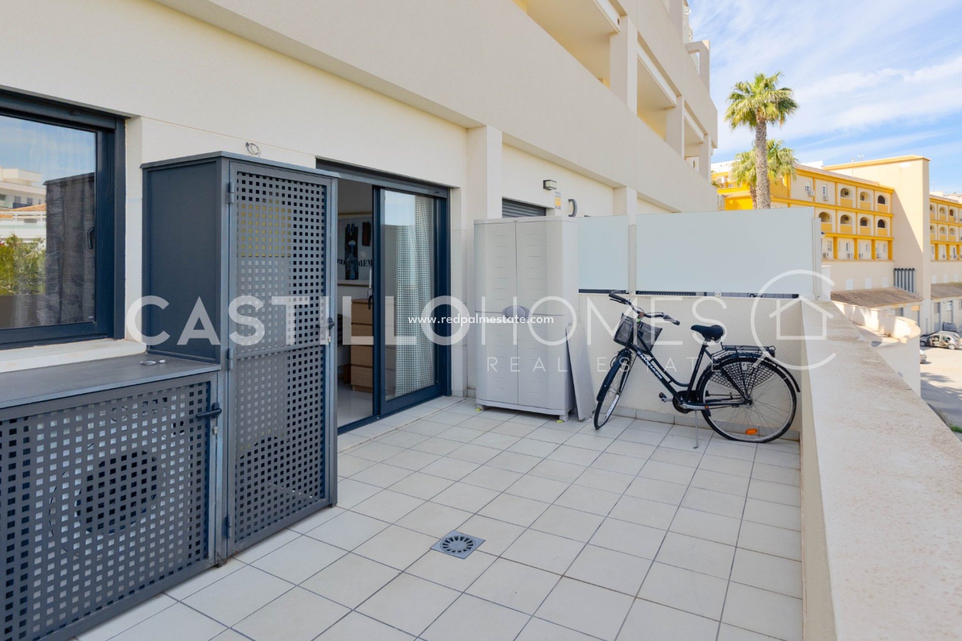 Resale - Apartment -
Orihuela Costa - Los Dolses