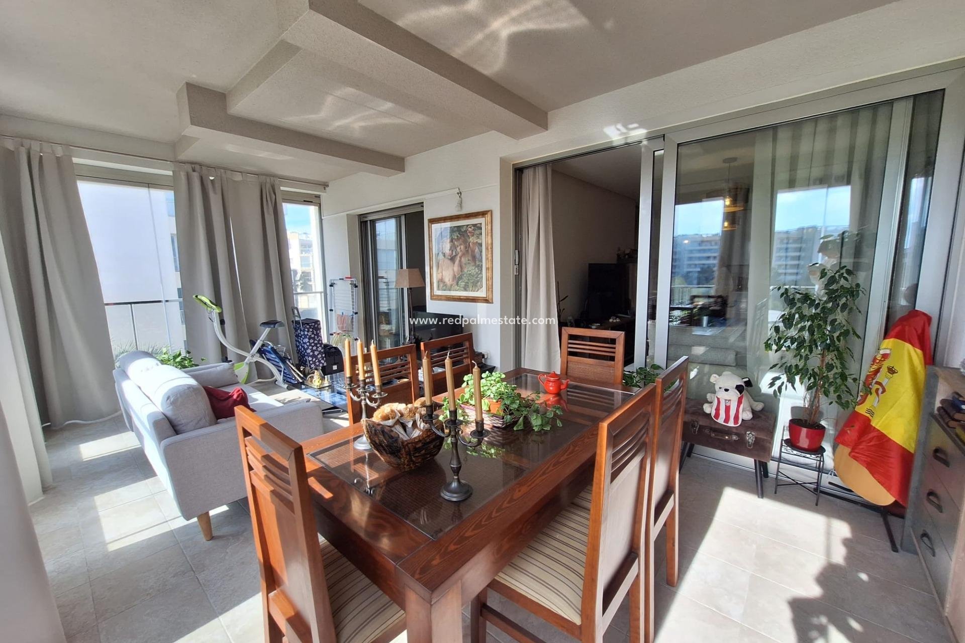Resale - Apartment -
Orihuela Costa - Los Dolses