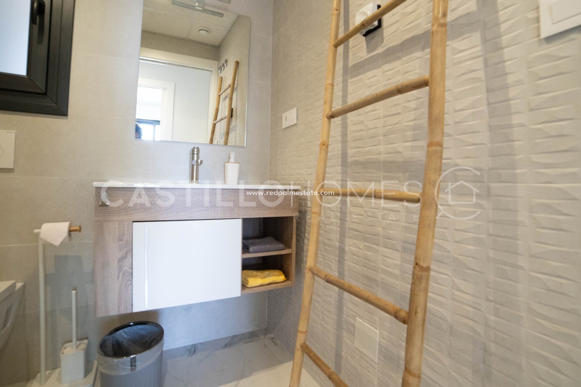 Resale - Apartment -
Orihuela Costa - Orihuela