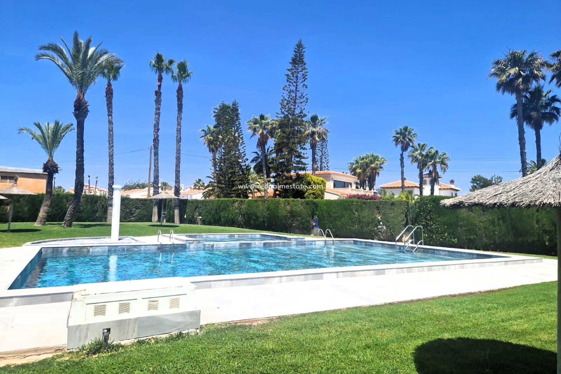 Resale - Apartment -
Orihuela Costa - Playa Flamenca