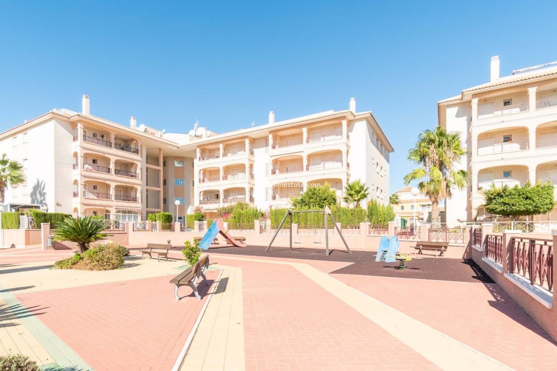 Resale - Apartment -
Orihuela Costa - Playa Flamenca