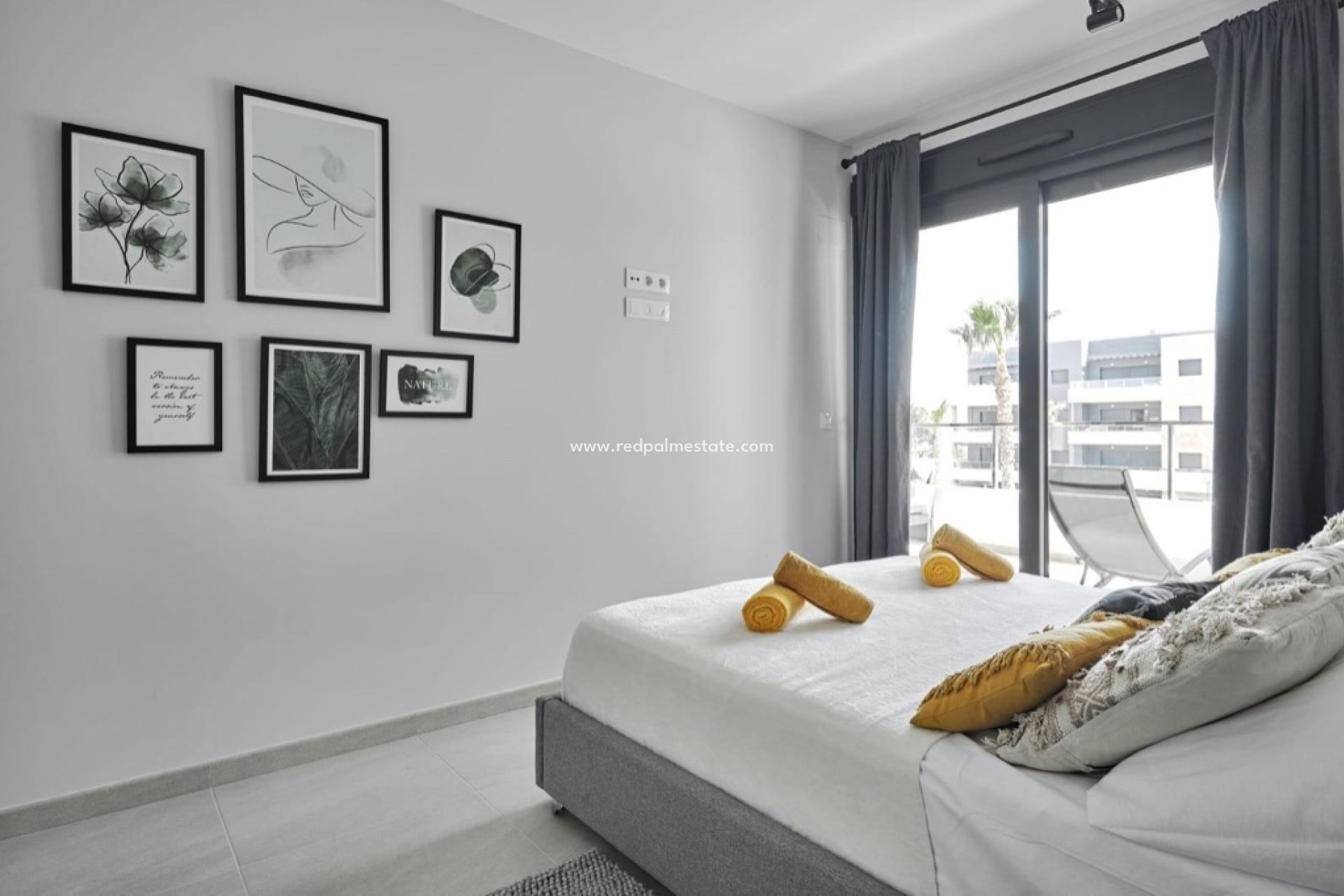 Resale - Apartment -
Orihuela Costa - Playa Flamenca