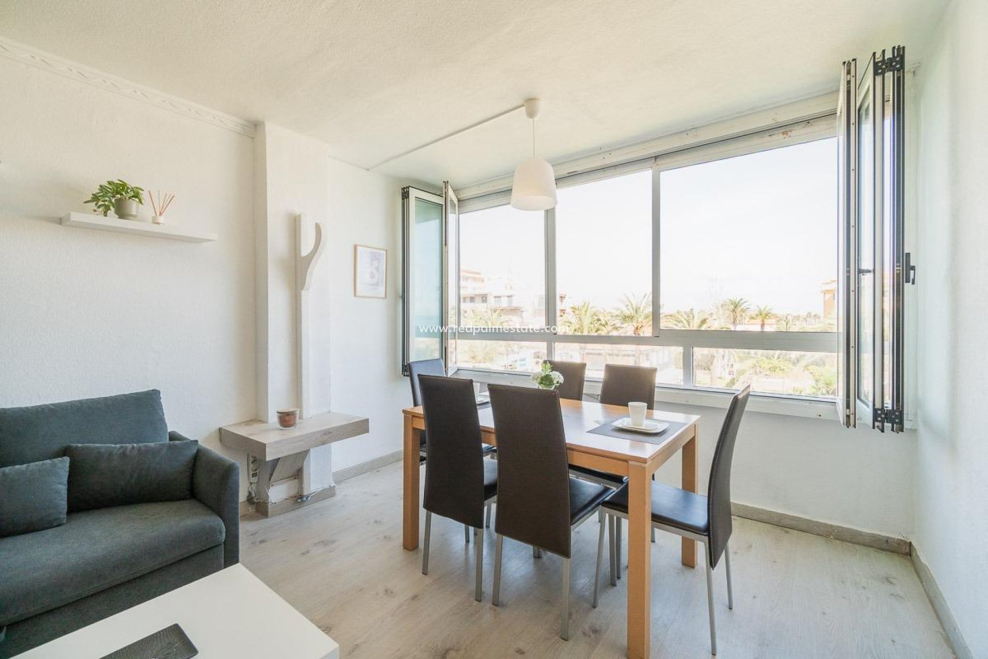 Resale - Apartment -
Orihuela Costa - Punta prima