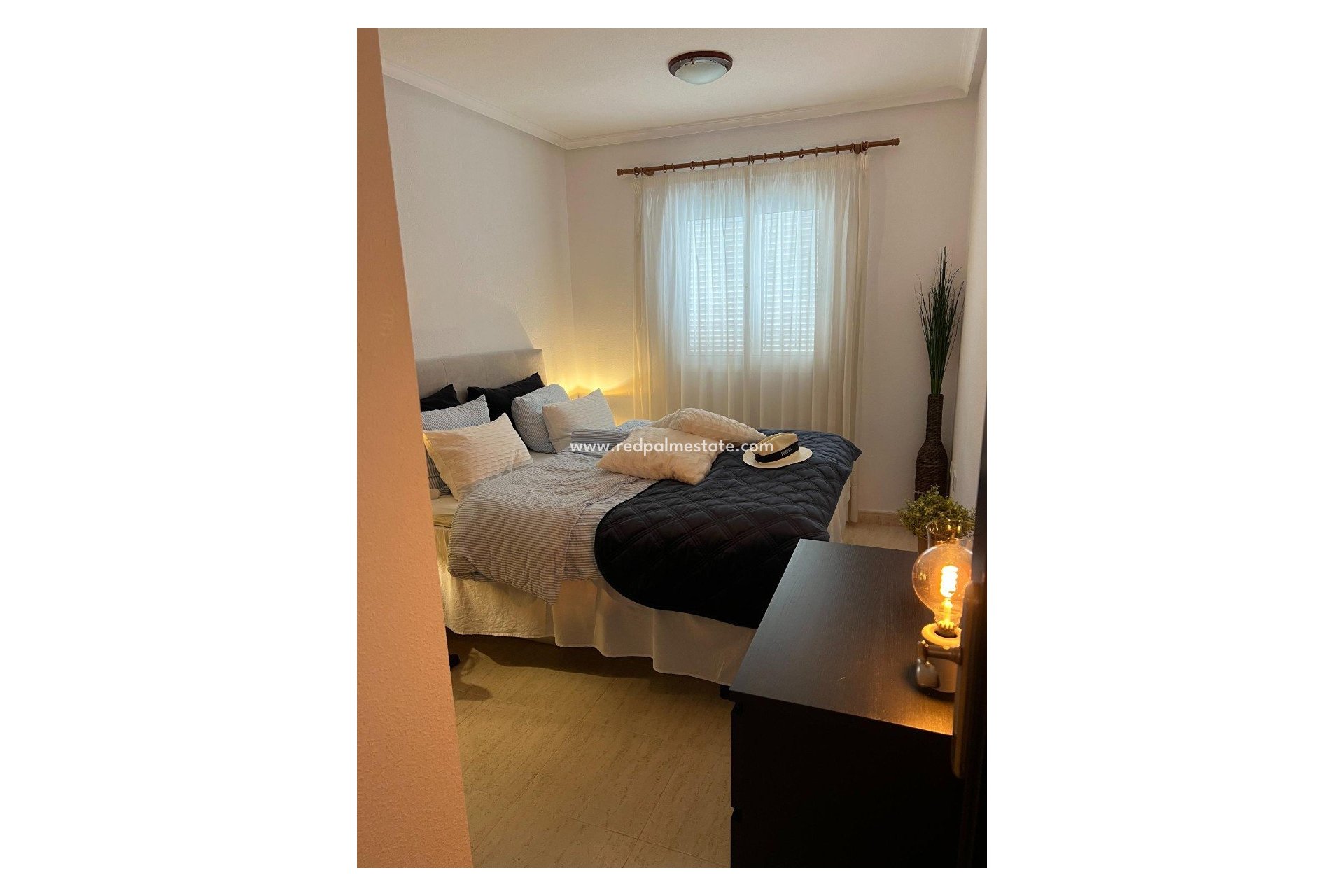 Resale - Apartment -
Orihuela Costa - Punta Prima