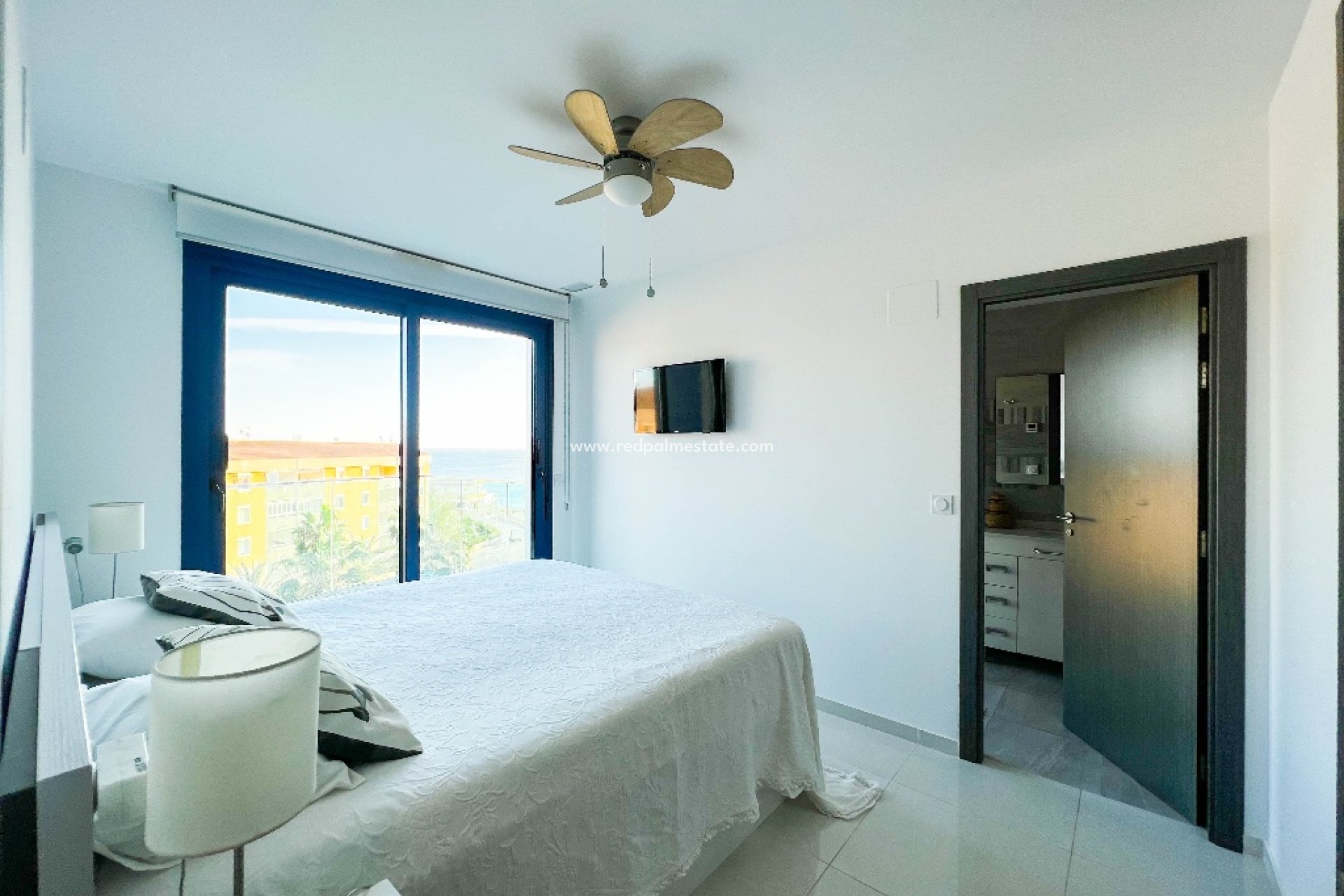 Resale - Apartment -
Orihuela Costa - Punta Prima