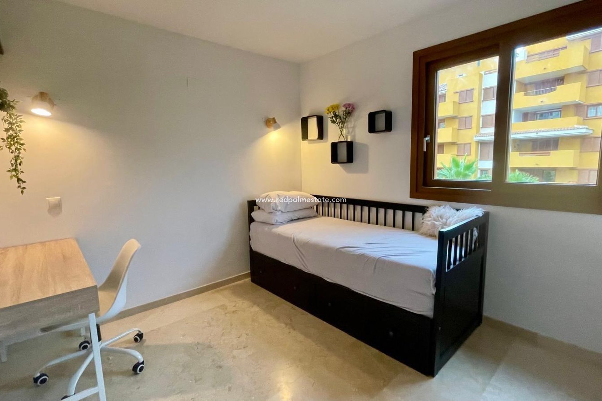 Resale - Apartment -
Orihuela Costa - Punta Prima