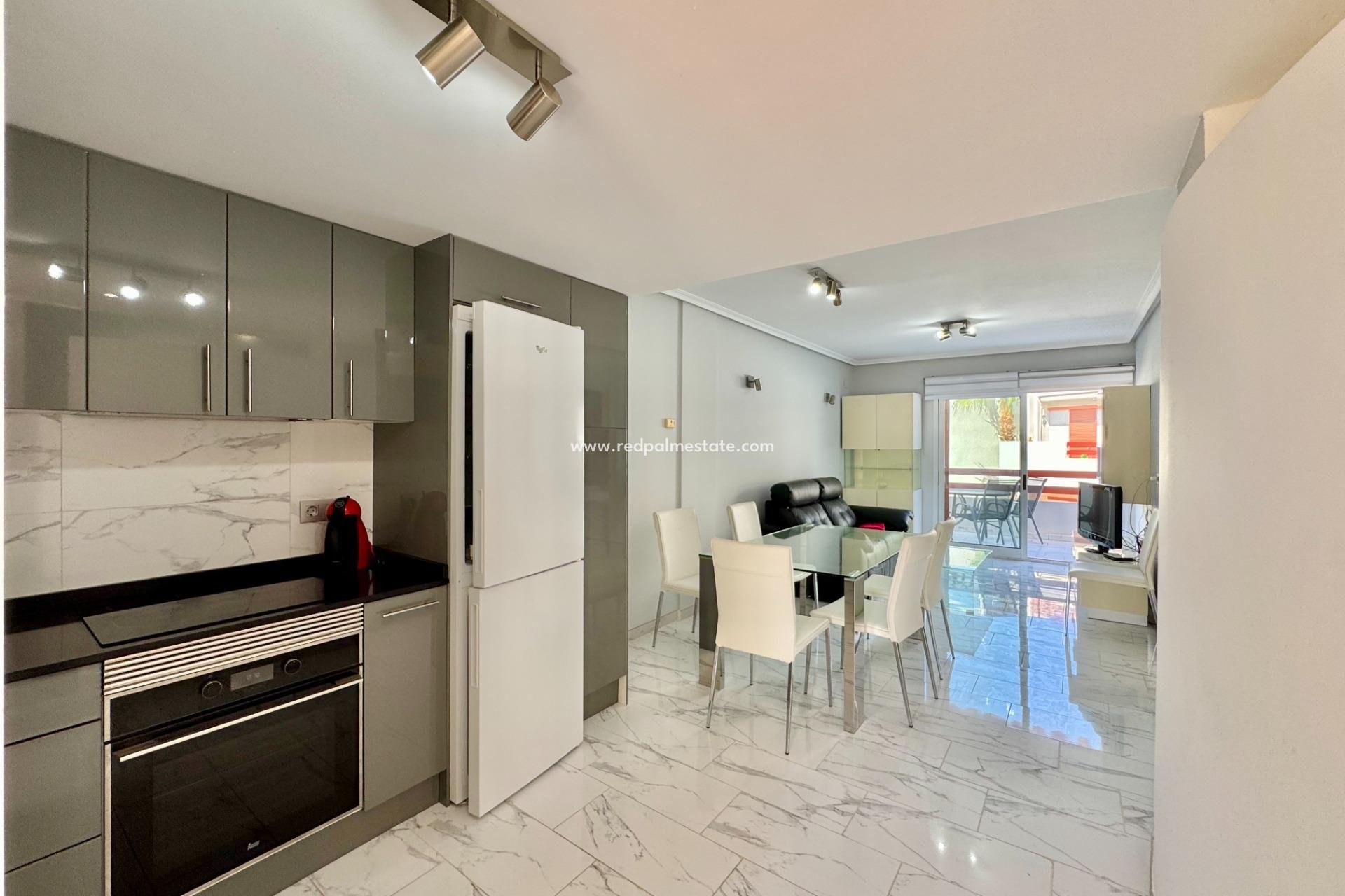 Resale - Apartment -
Orihuela Costa - Punta prima
