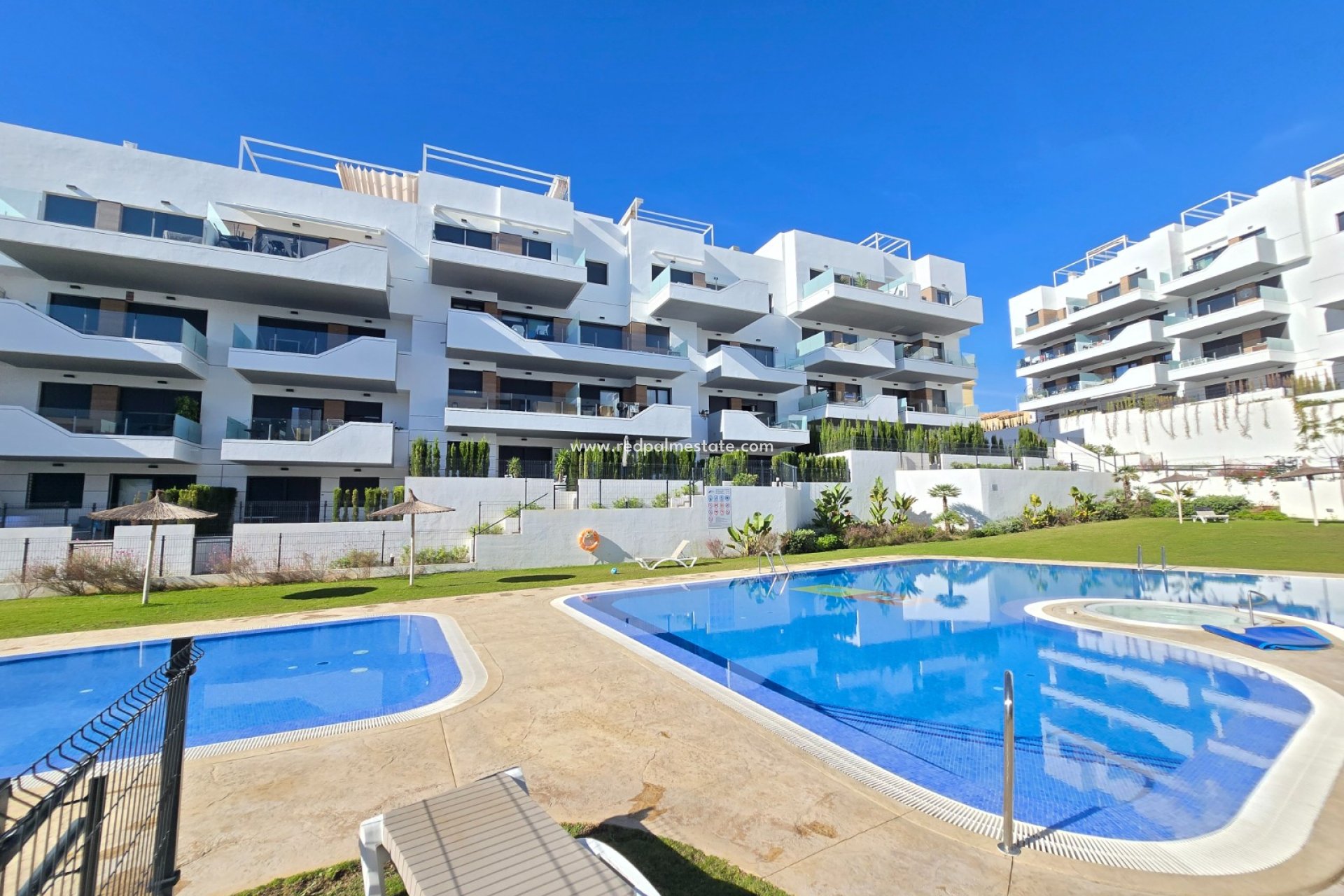 Resale - Apartment -
Orihuela Costa - Villamartín