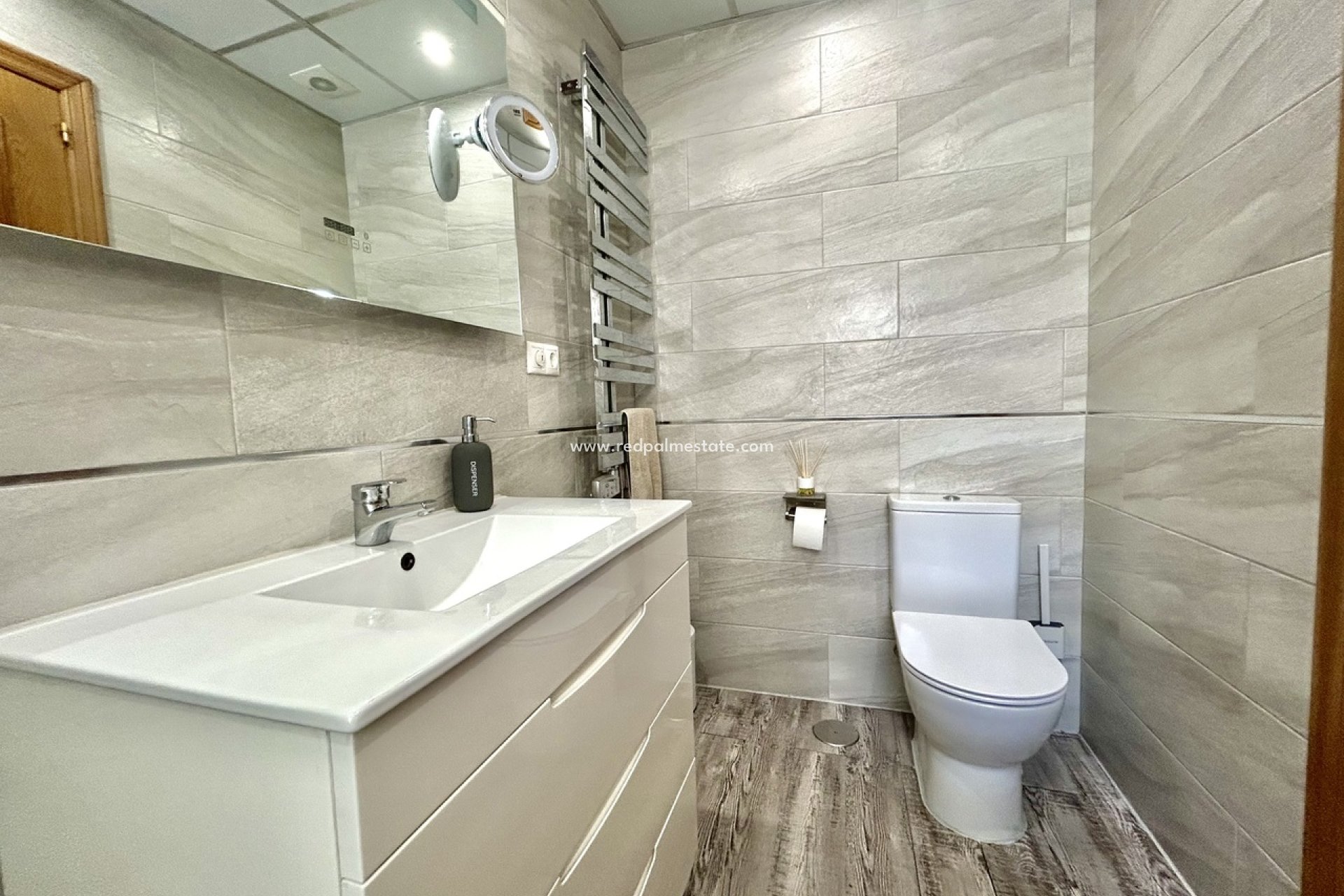Resale - Apartment -
Orihuela Costa - Villamartín