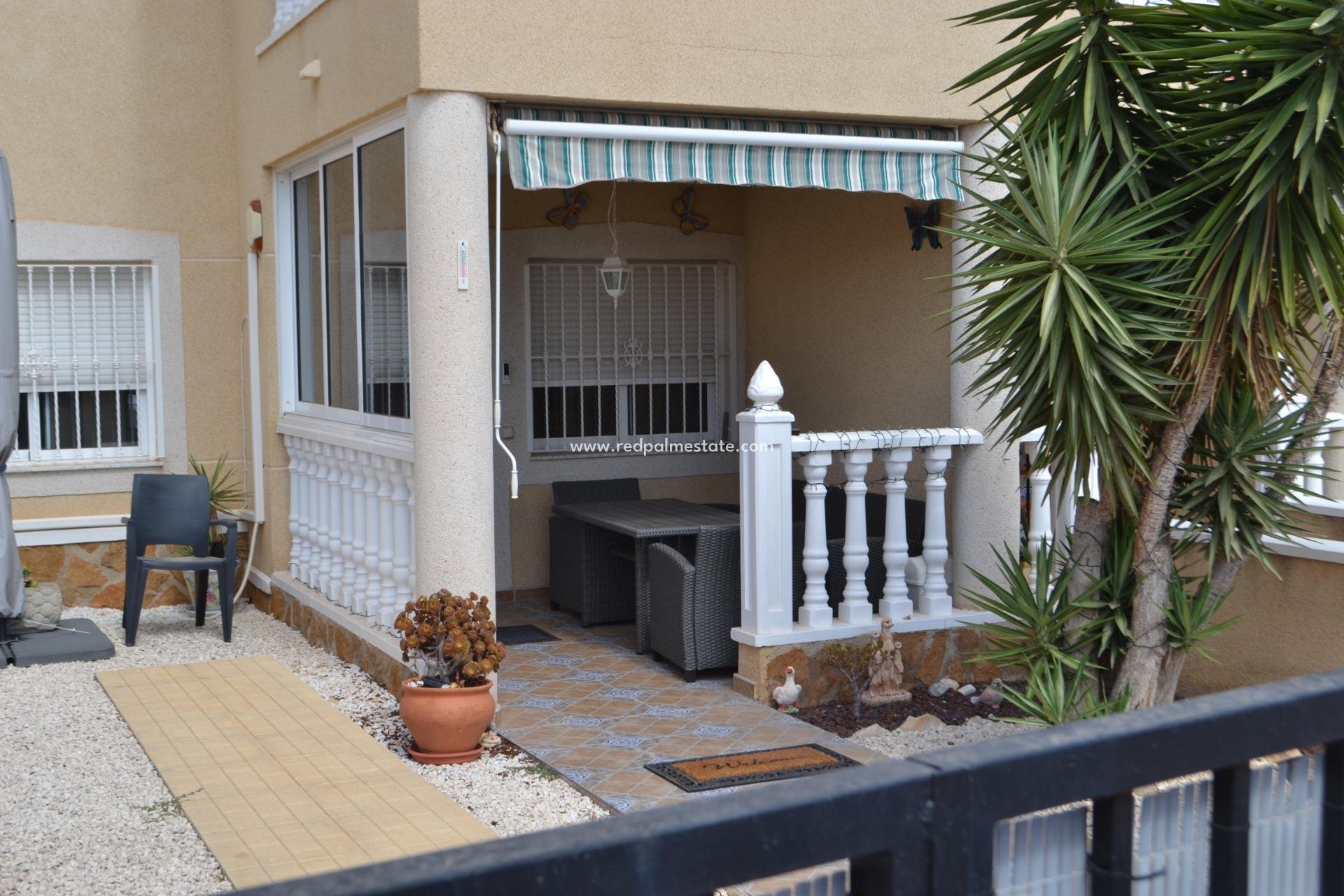 Resale - Apartment -
Orihuela Costa - Villamartín