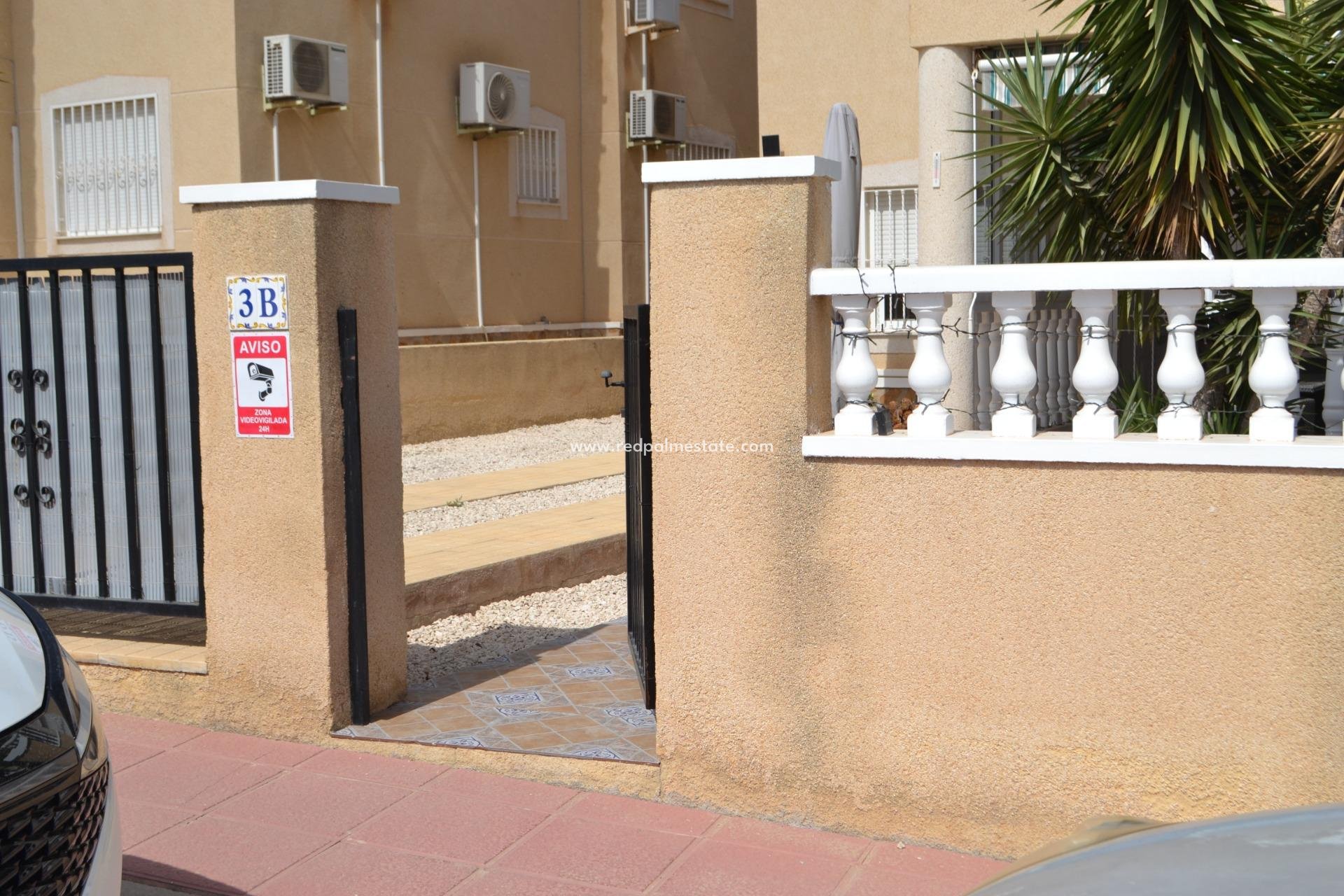Resale - Apartment -
Orihuela Costa - Villamartín